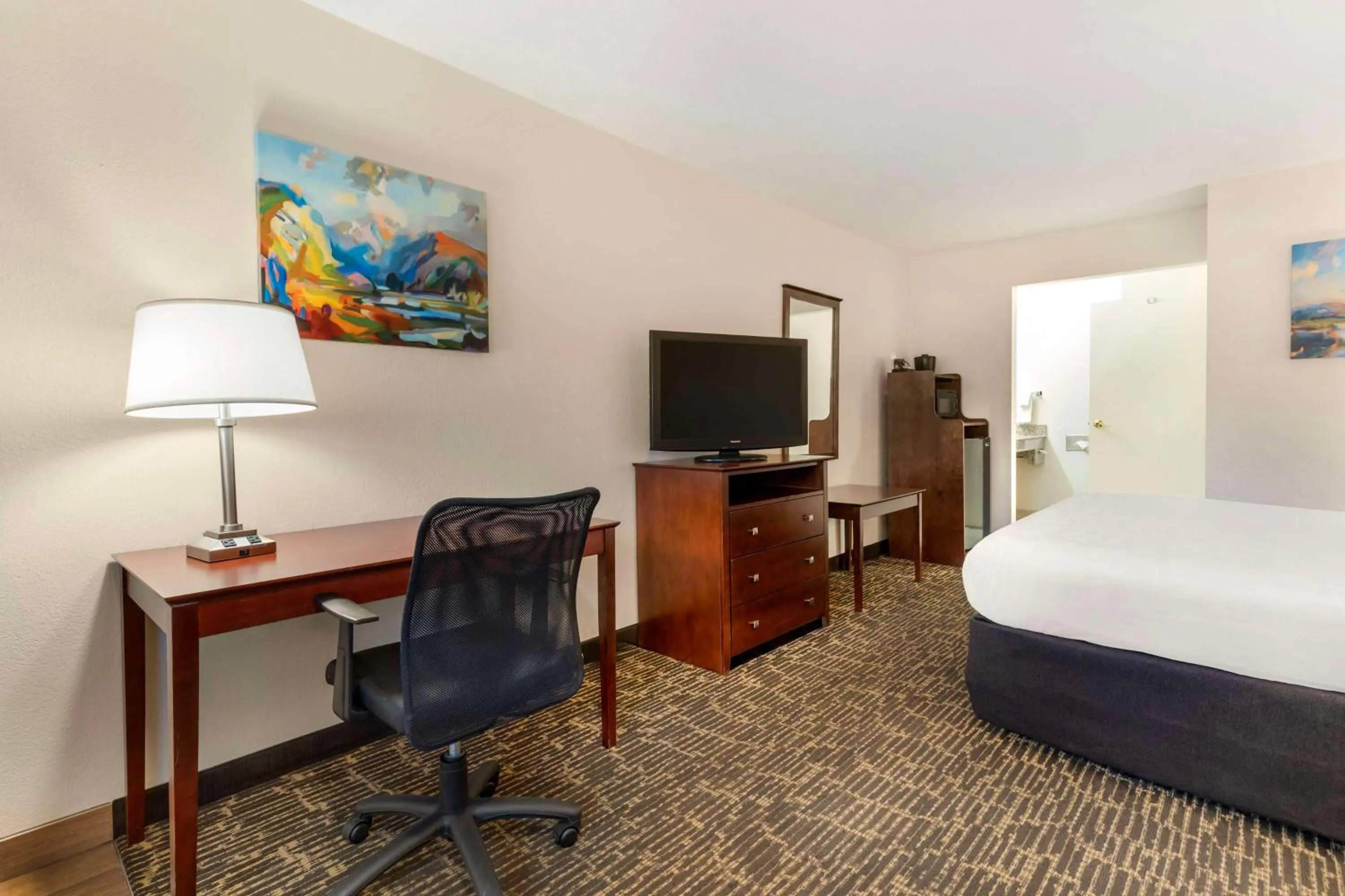 Bedroom, Bed in Sonoma Winegrower's Inn