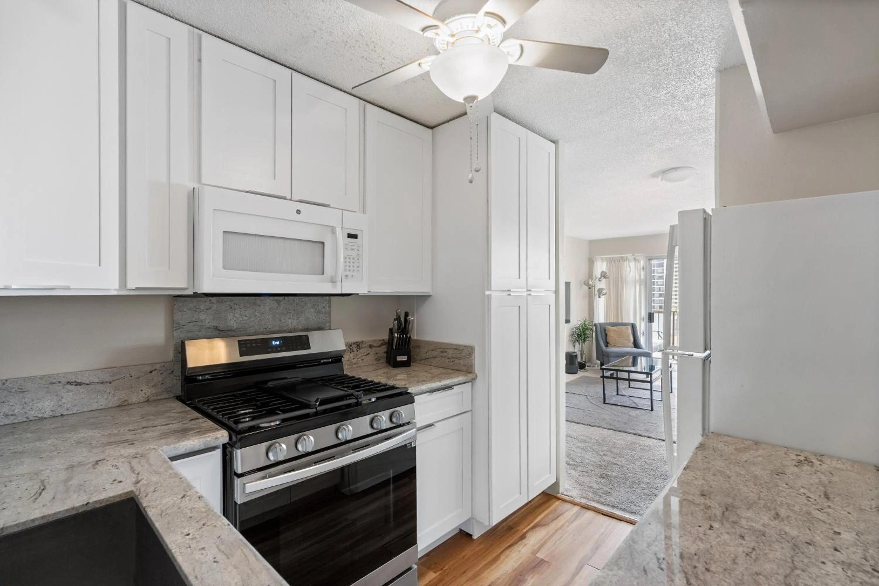 Ocean View from Lanais-2 Blocks to Waikiki Beach