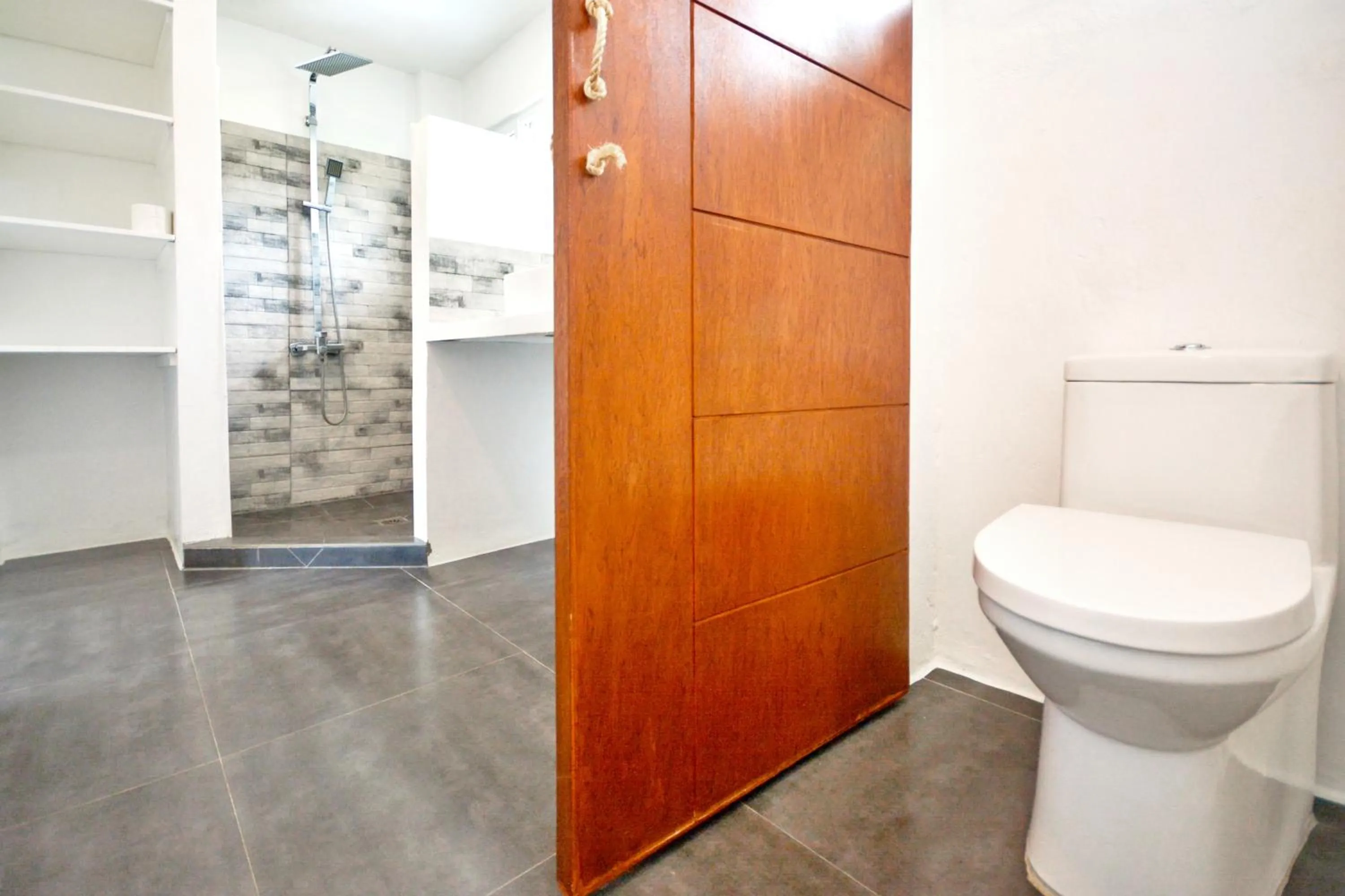 Toilet in BABOSAM Hotel