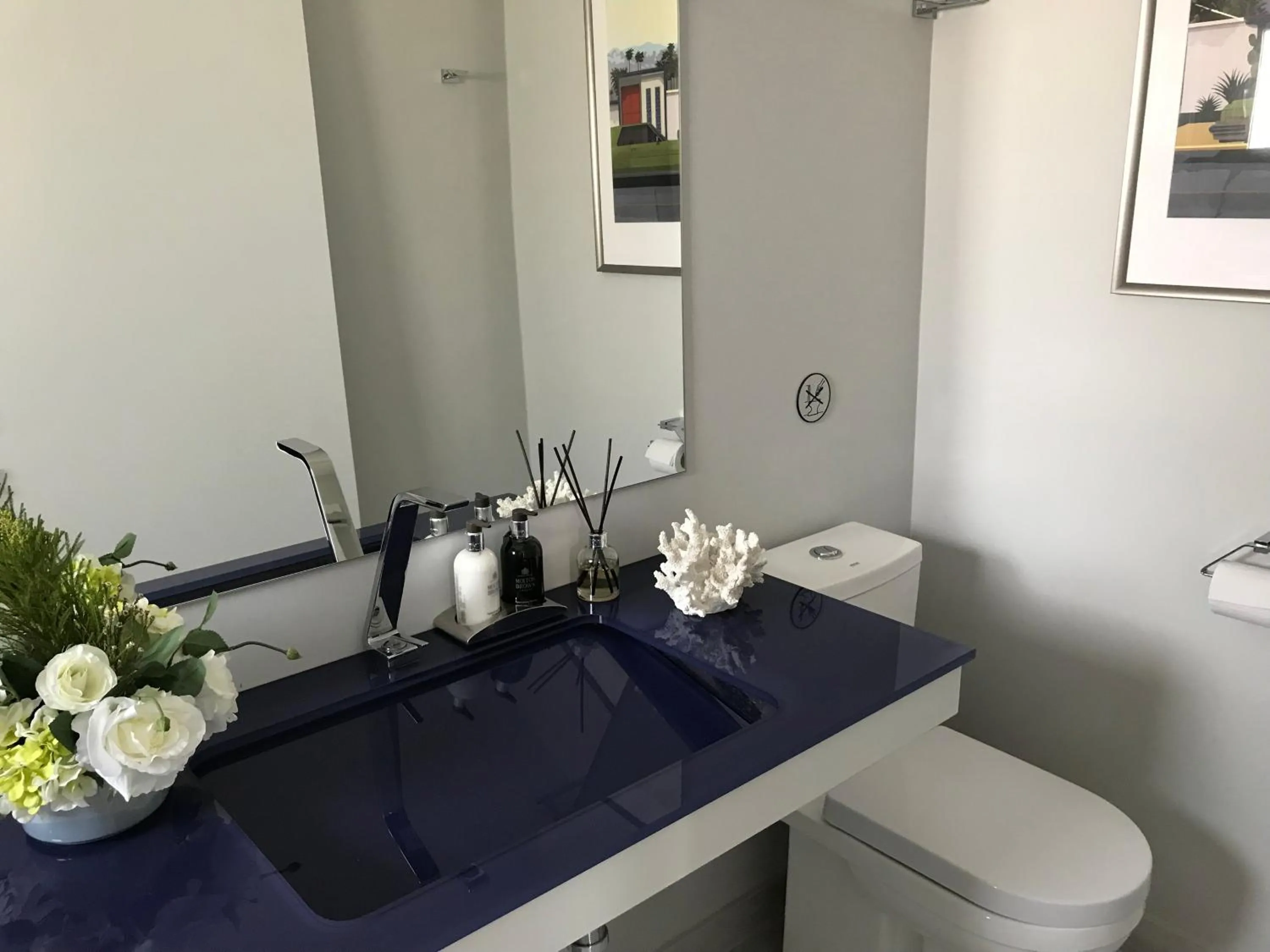 Toilet in Levante Holiday Apartments