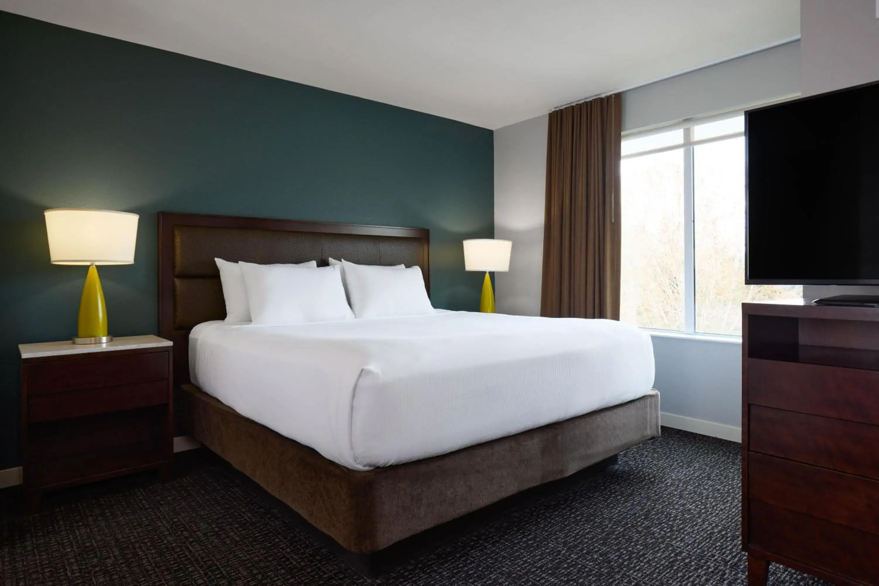 Photo of the whole room, Bed in Hyatt House Seattle/Redmond Photo of the whole room, Bed in Hyatt House Seattle/Redmond