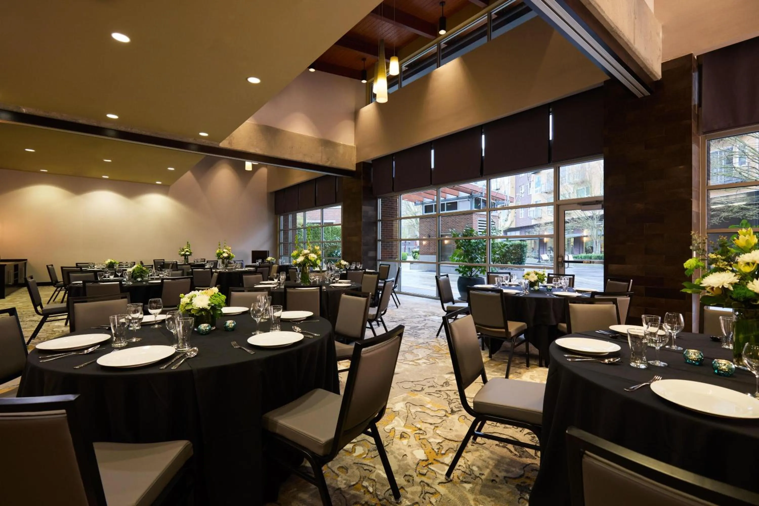 Meeting/conference room in Hyatt House Seattle/Redmond