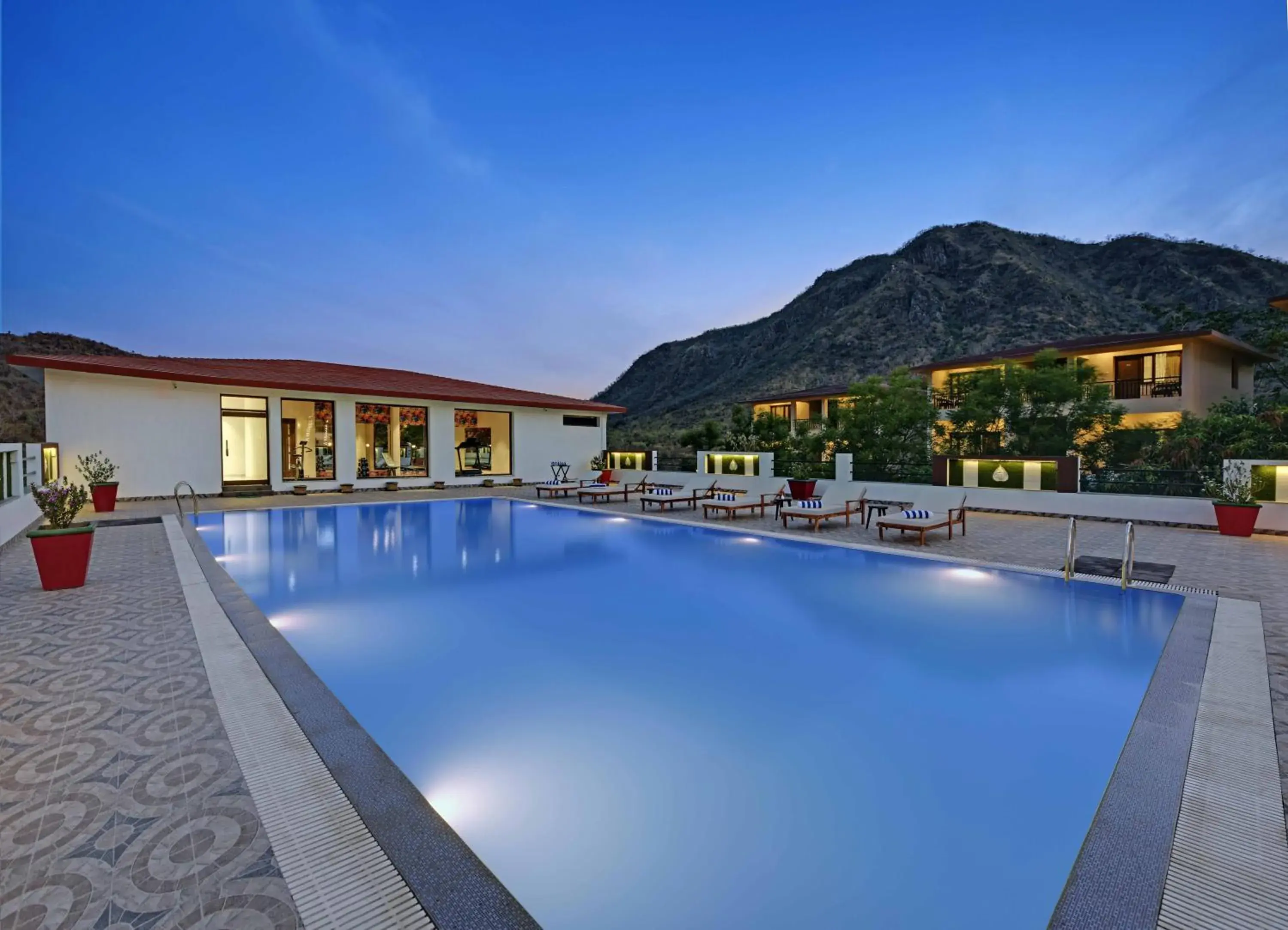 Swimming pool in The Maharana Bagh by Trulyy Swimming pool in The Maharana Bagh by Trulyy