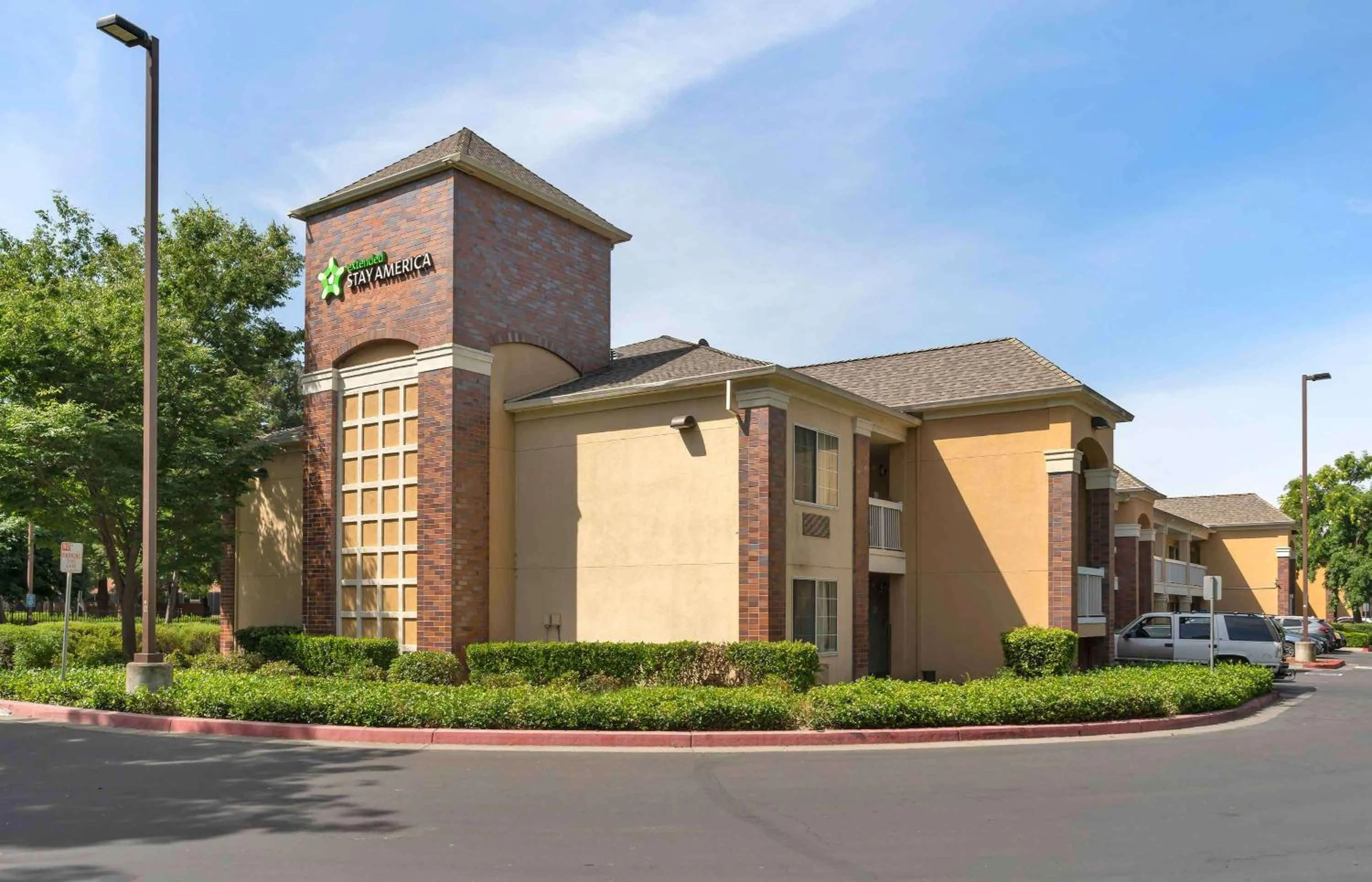 Property building in Extended Stay America Suites - Sacramento - South Natomas