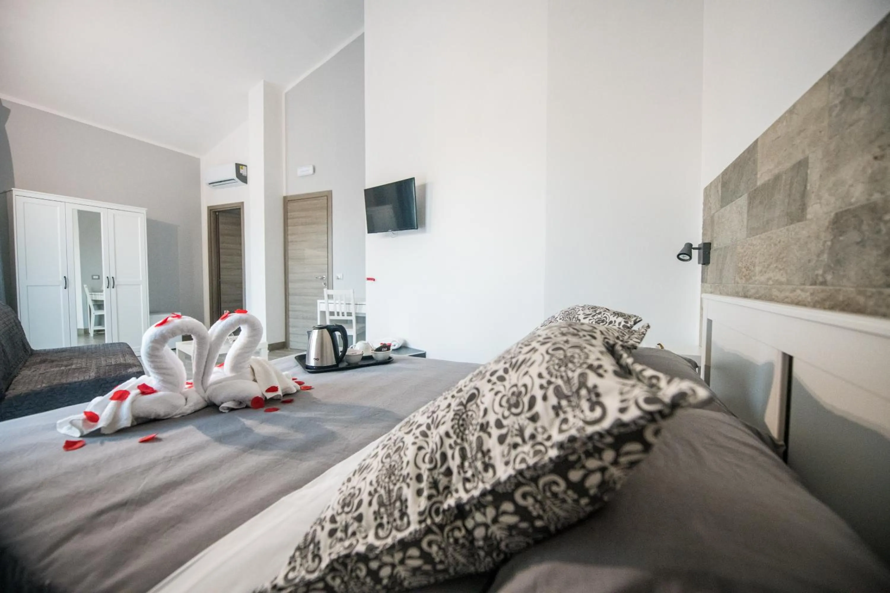 Bed in Dove sorge il sole