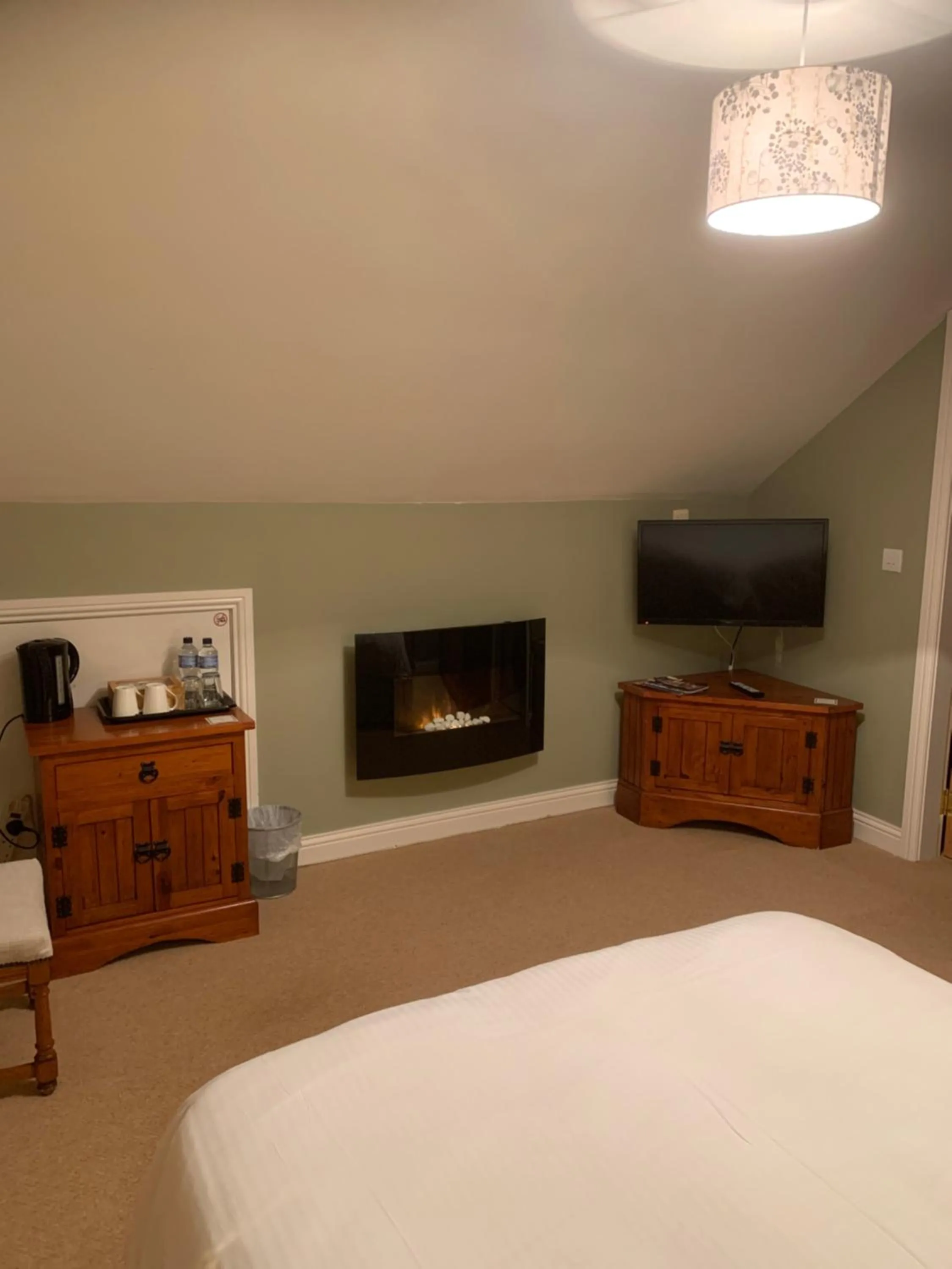 Bedroom, TV/Entertainment Center in The View at 37 B&B