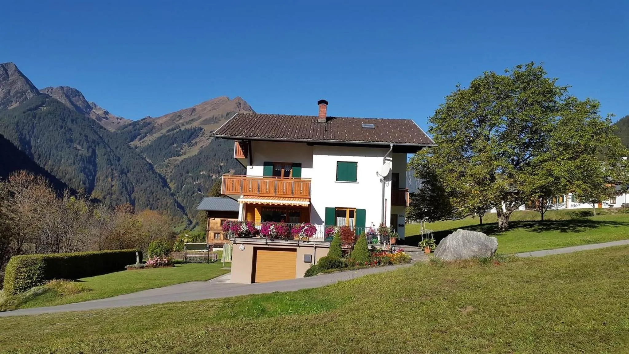 Property building in Haus Salzmann