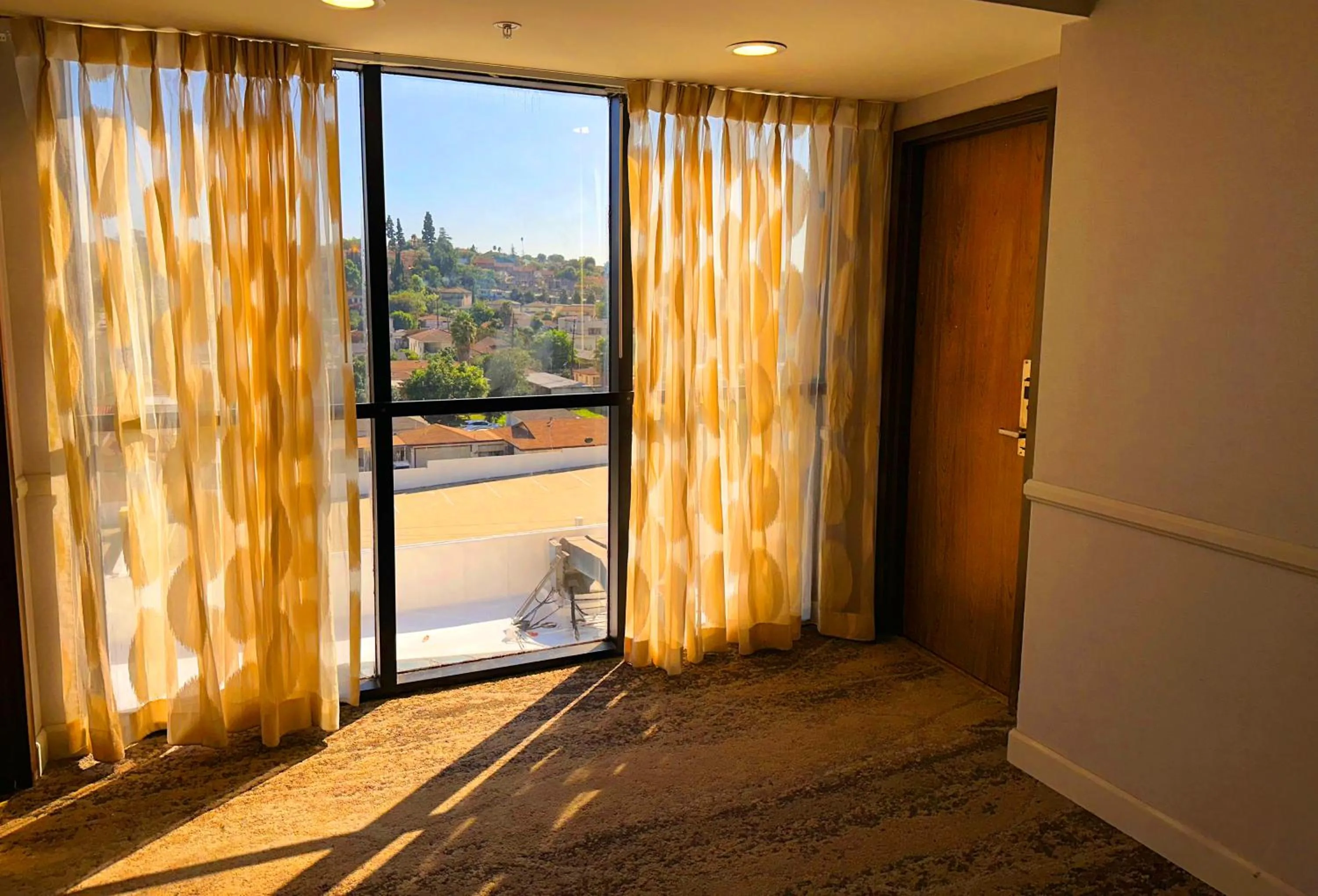 Natural landscape in Lincoln Hotel Monterey Park Los Angeles