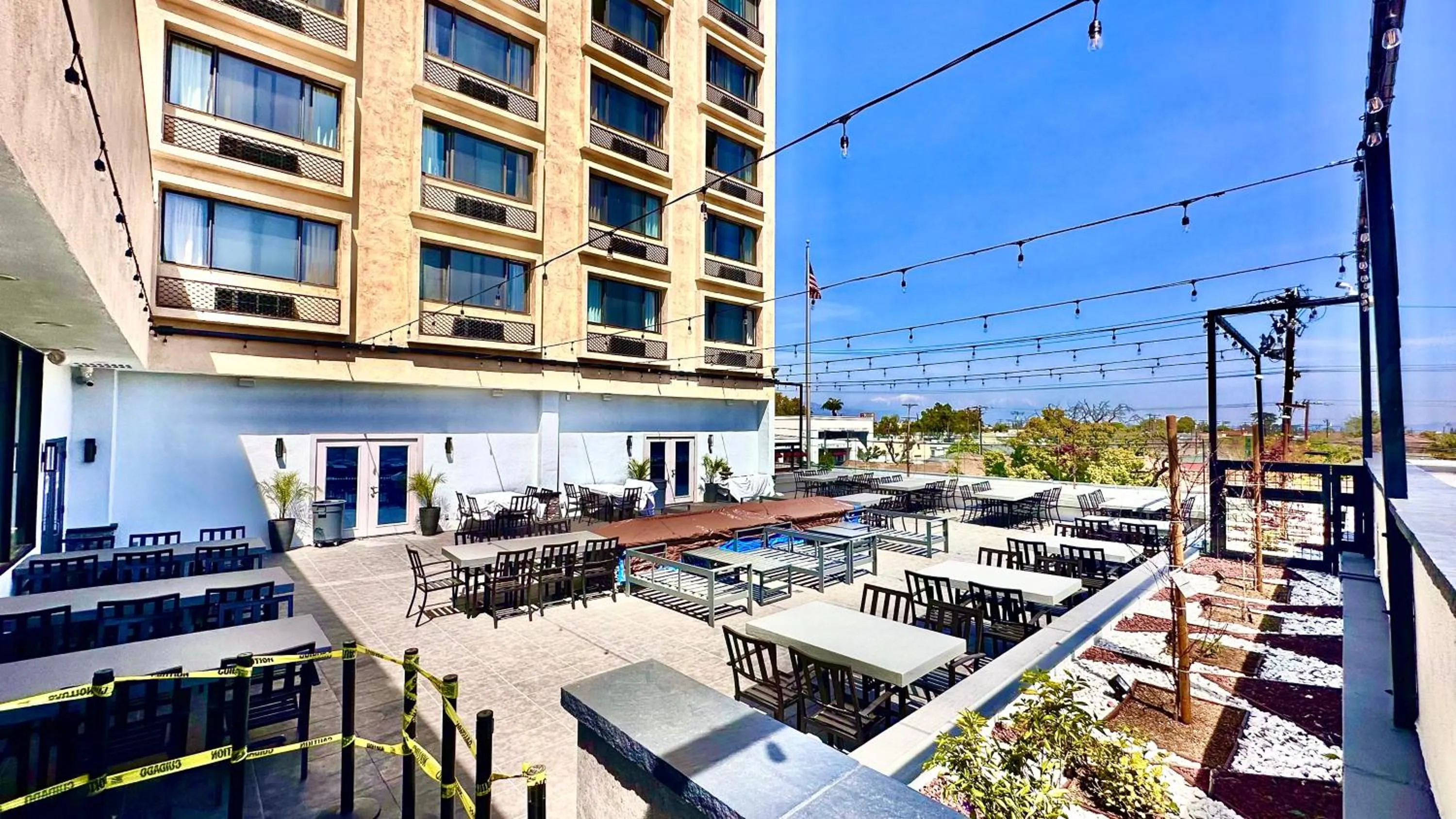Balcony/Terrace in Lincoln Hotel Monterey Park Los Angeles
