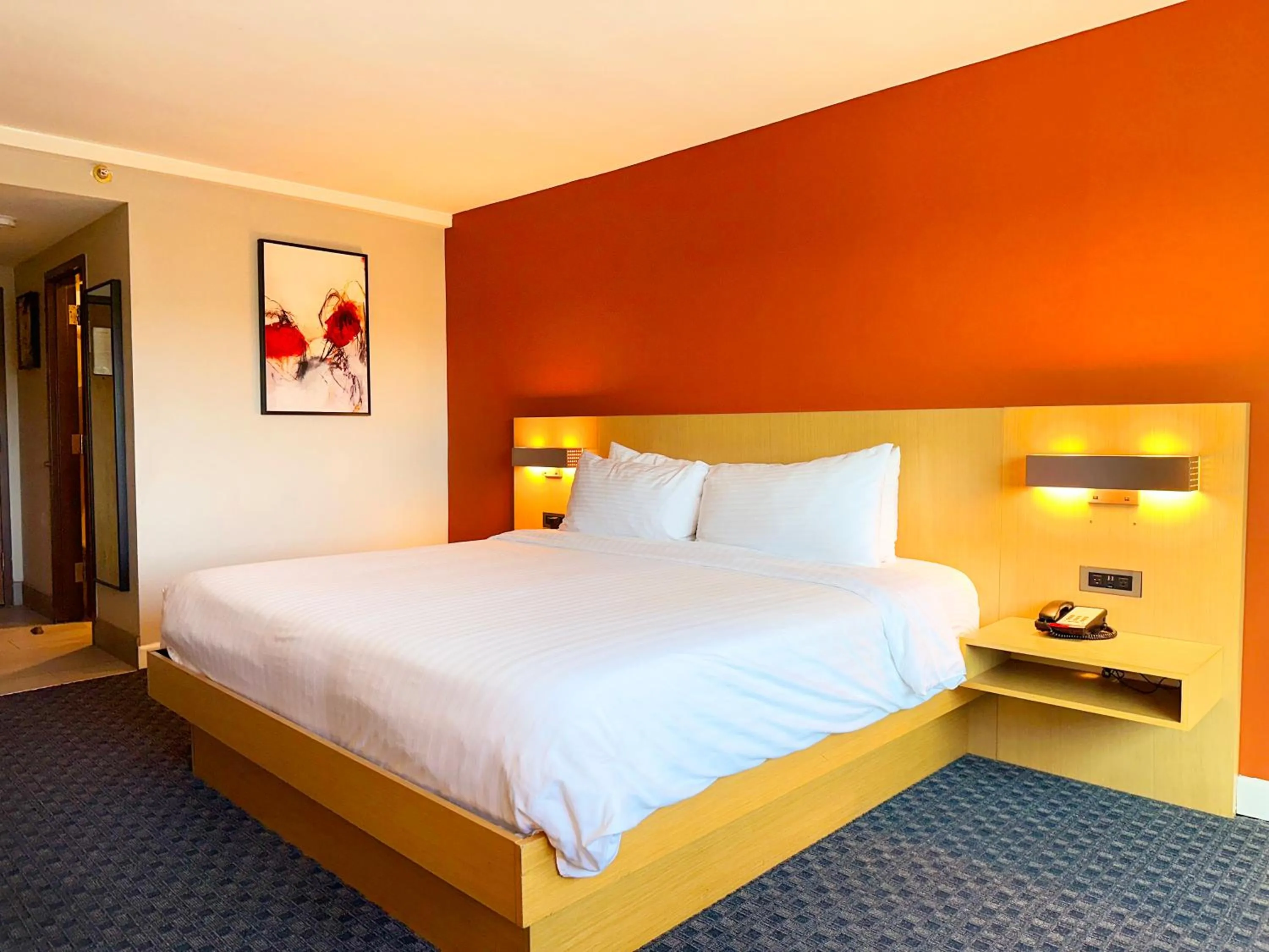 Bed in Lincoln Hotel Monterey Park Los Angeles