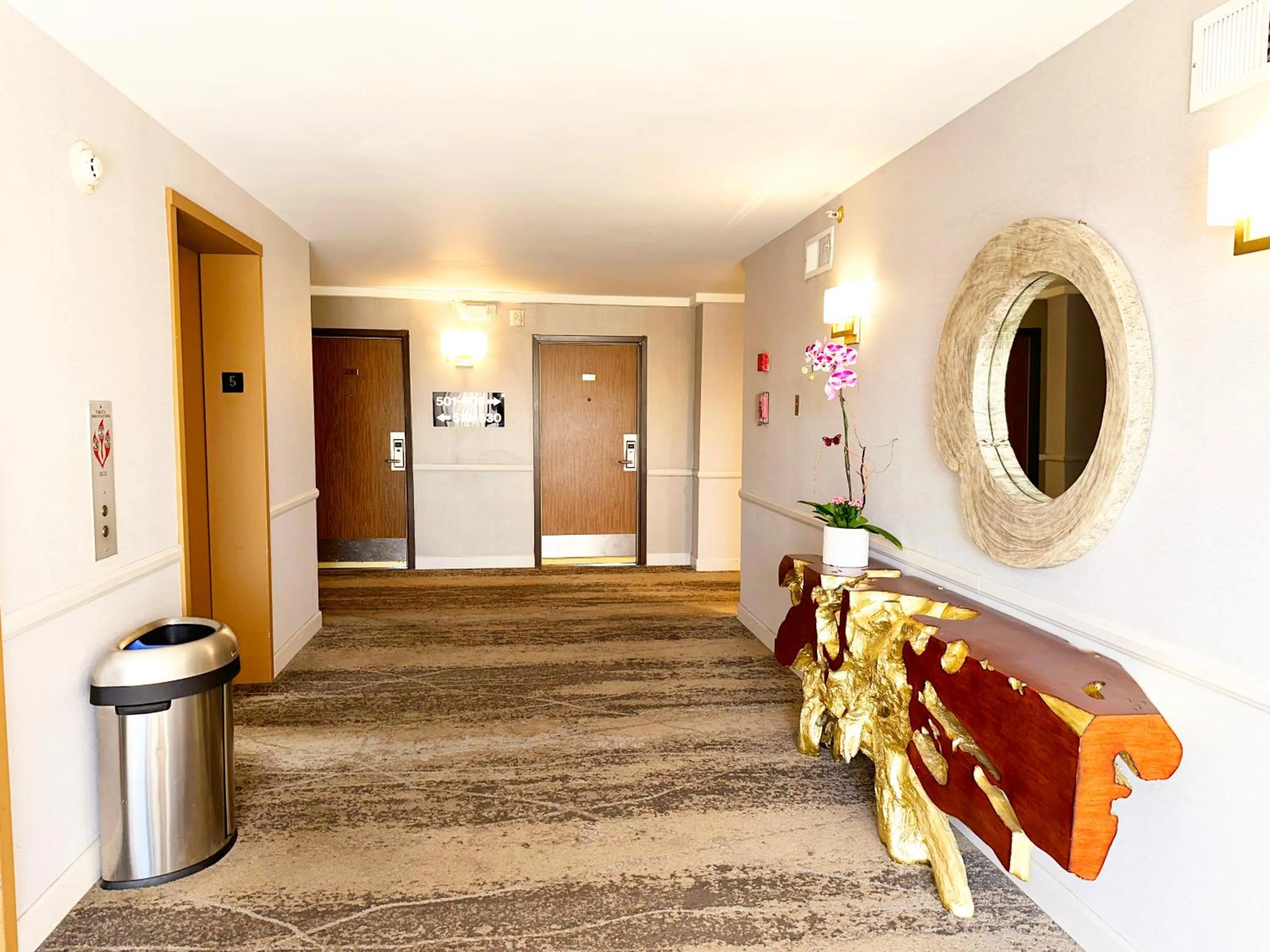 elevator in Lincoln Hotel Monterey Park Los Angeles