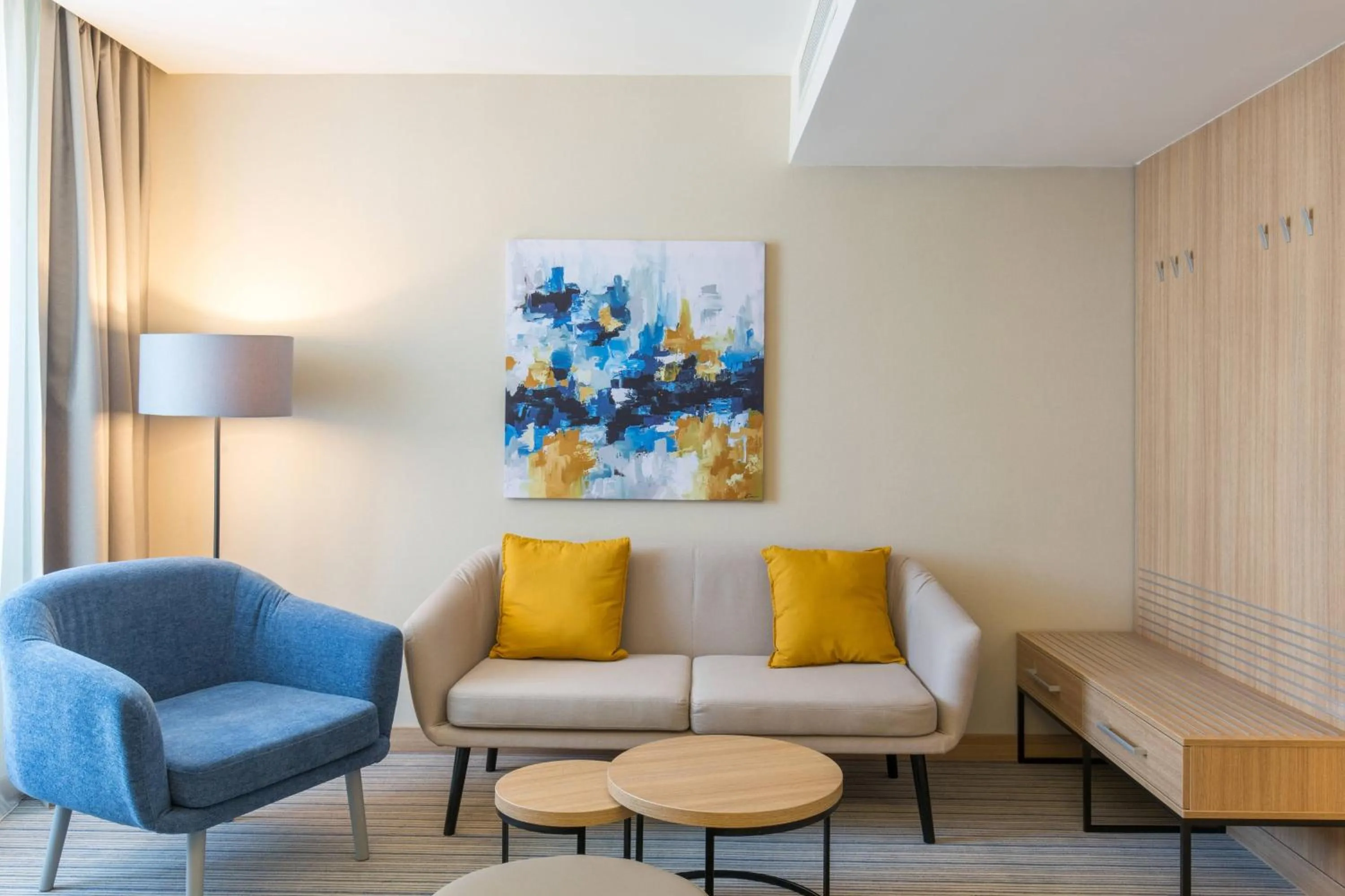 Living room in Courtyard by Marriott Banja Luka