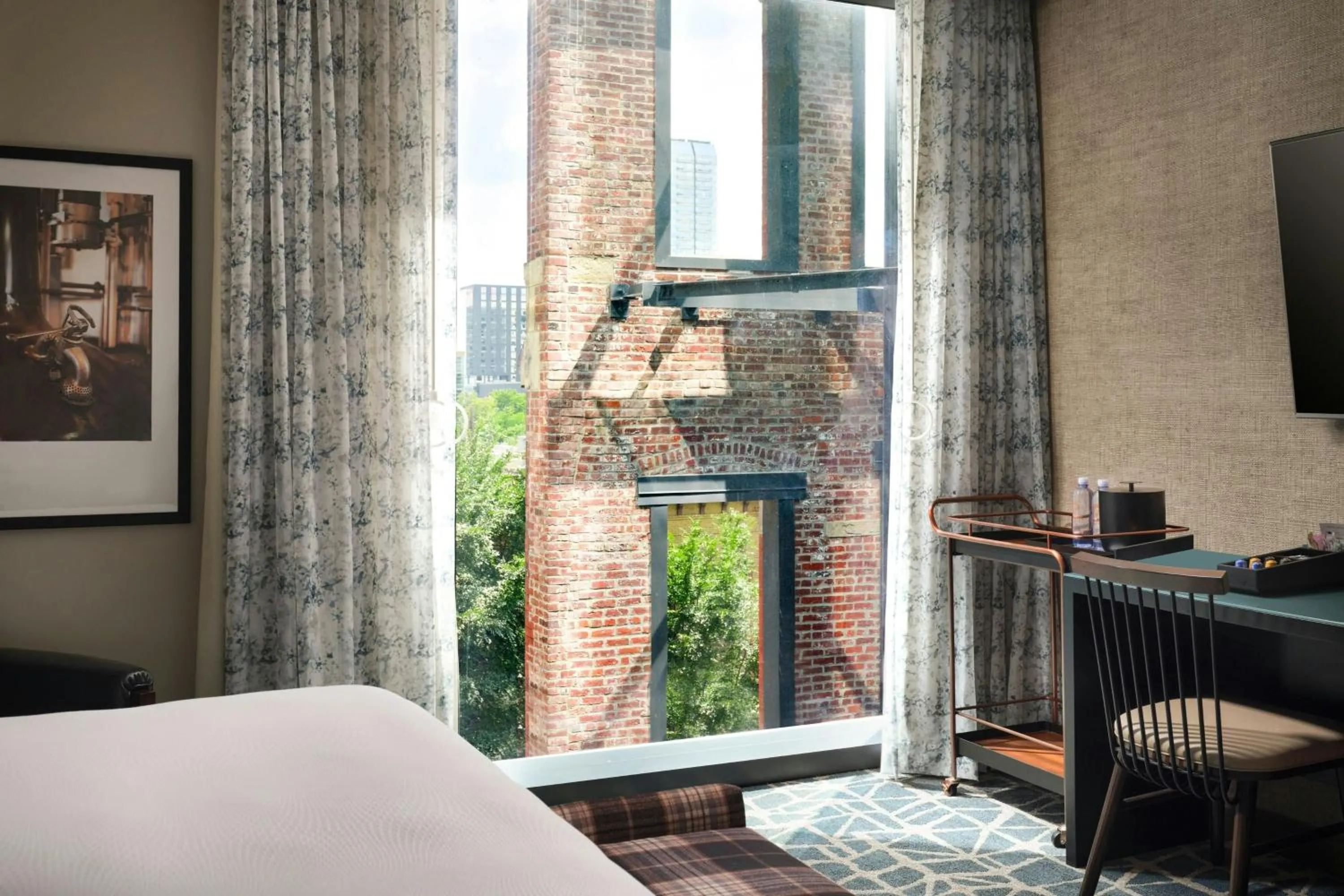 Photo of the whole room, Bed in Hotel Distil, Autograph Collection