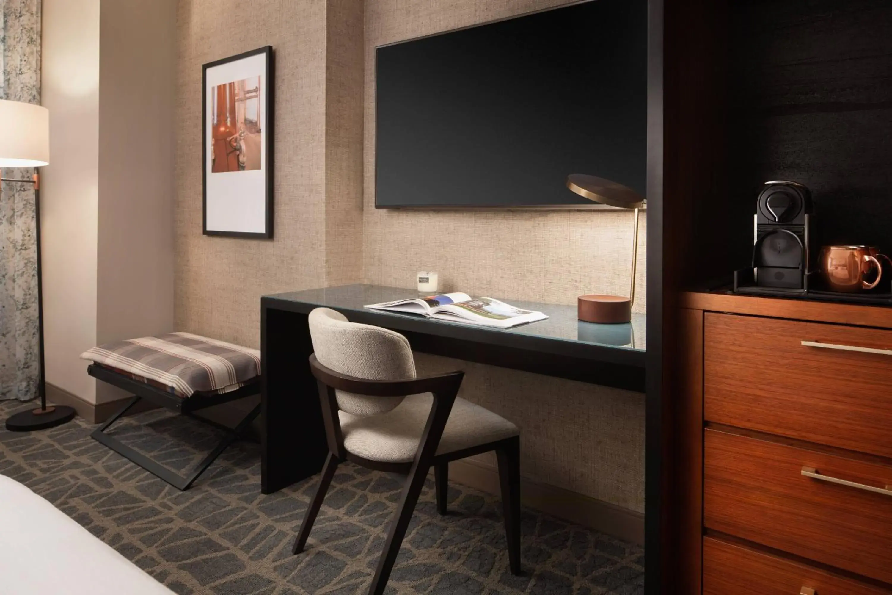 Photo of the whole room, Bed in Hotel Distil, Autograph Collection Photo of the whole room, Bed in Hotel Distil, Autograph Collection