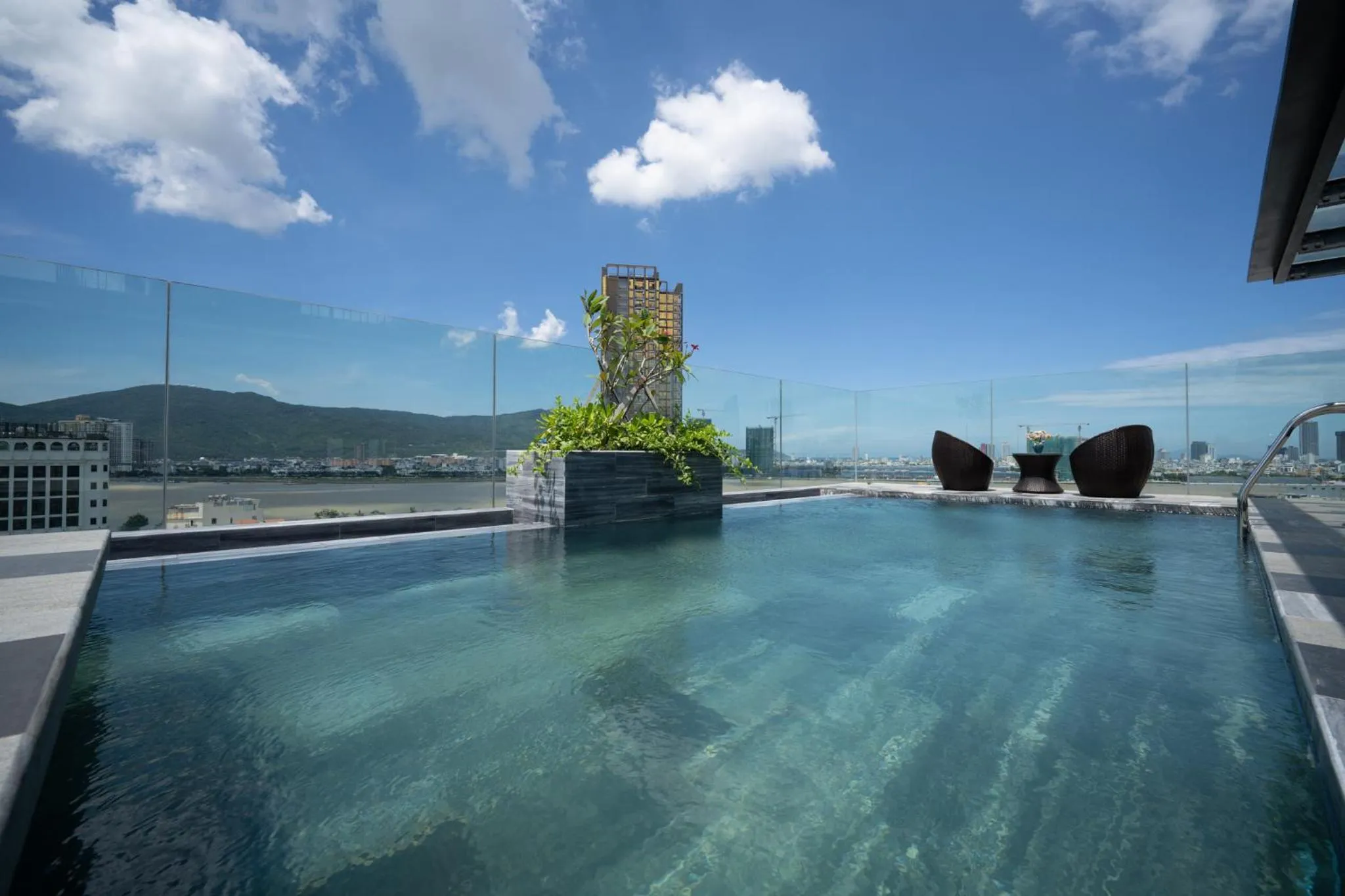 Swimming pool in Rest Hotel & Apartment