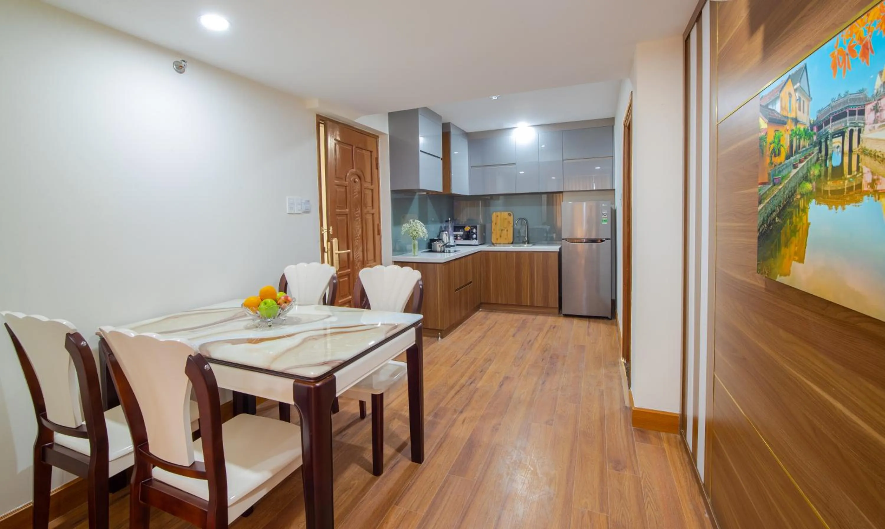 Dining area in Rest Hotel & Apartment