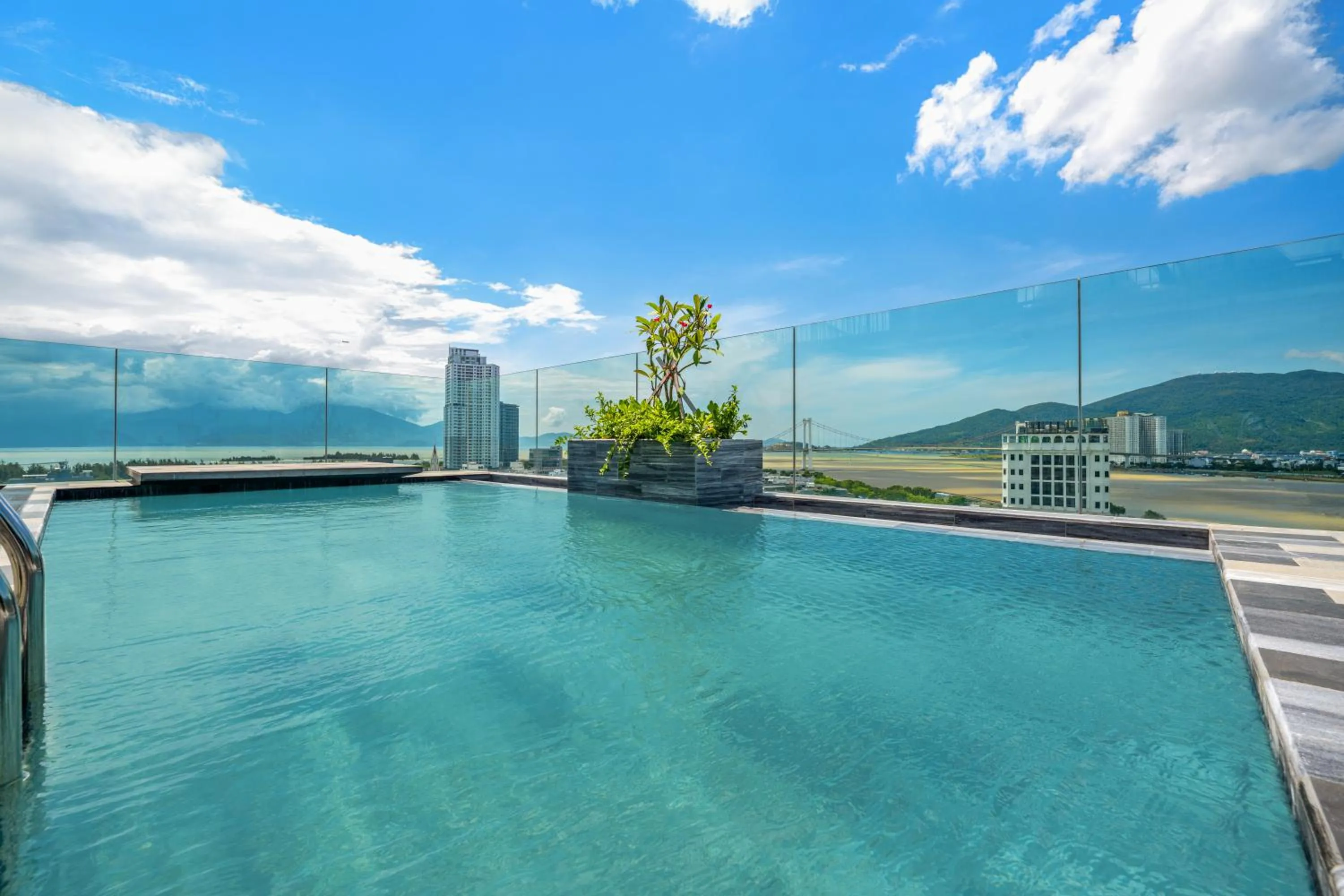 Day in Rest Hotel & Apartment