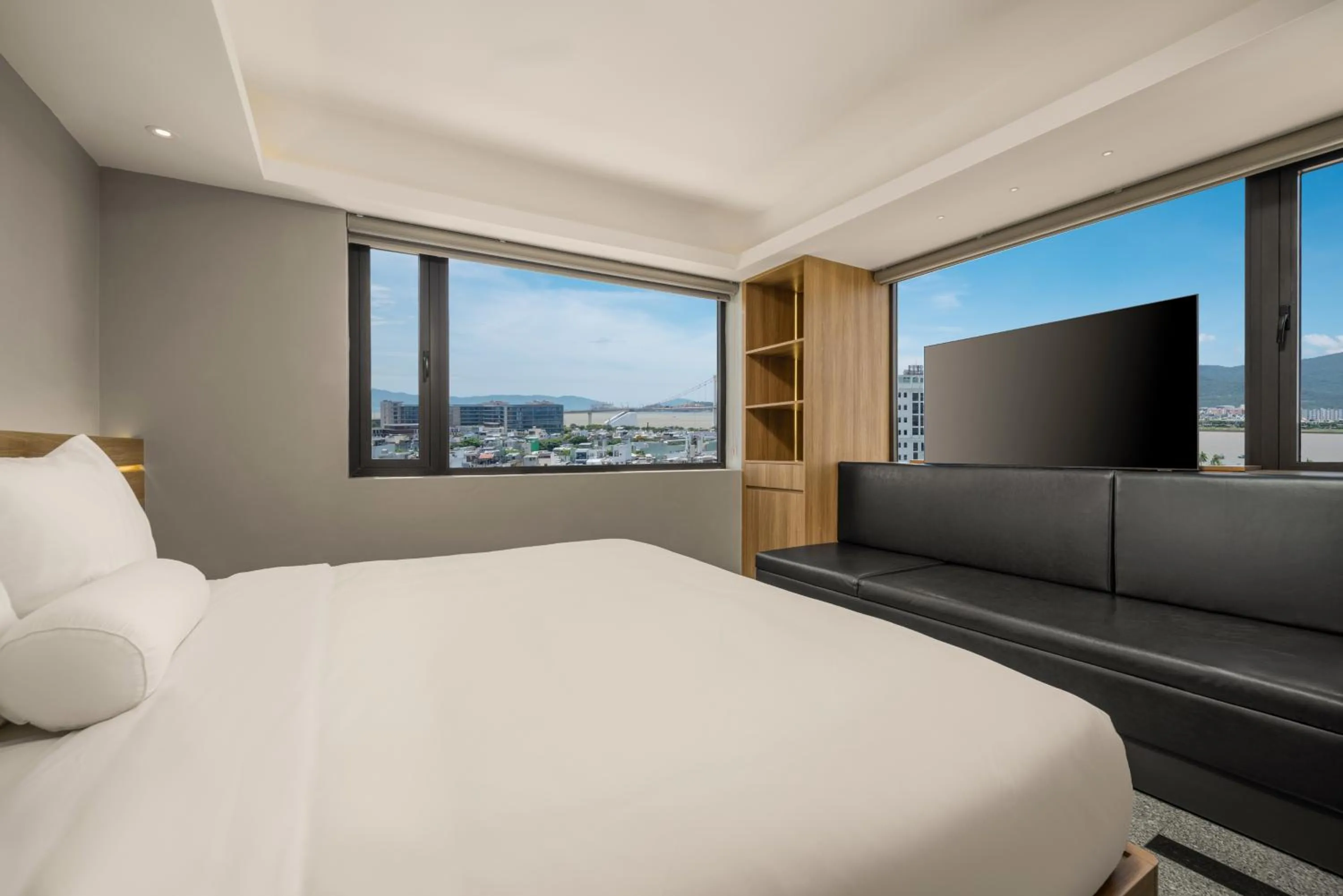 TV and multimedia, Bed in Rest Hotel & Apartment