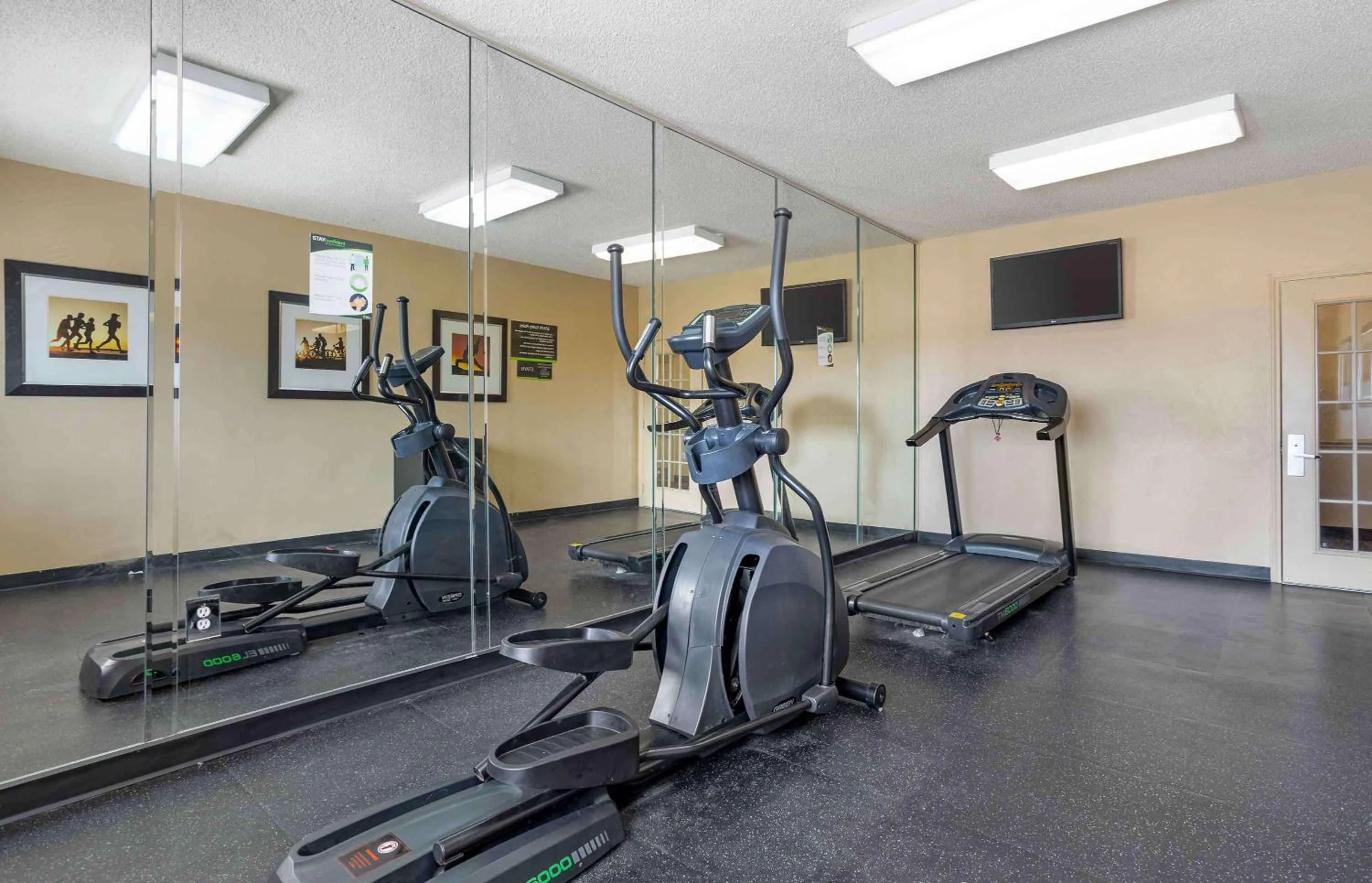 Fitness centre/facilities in Extended Stay America Select Suites - Houston - Sugar Land