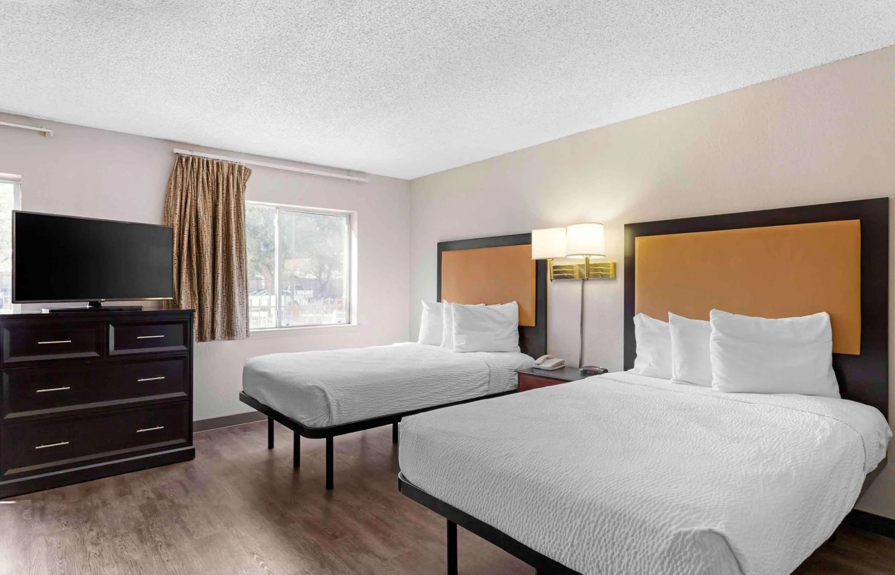 Bedroom, Bed in Extended Stay America Select Suites - Houston - Sugar Land