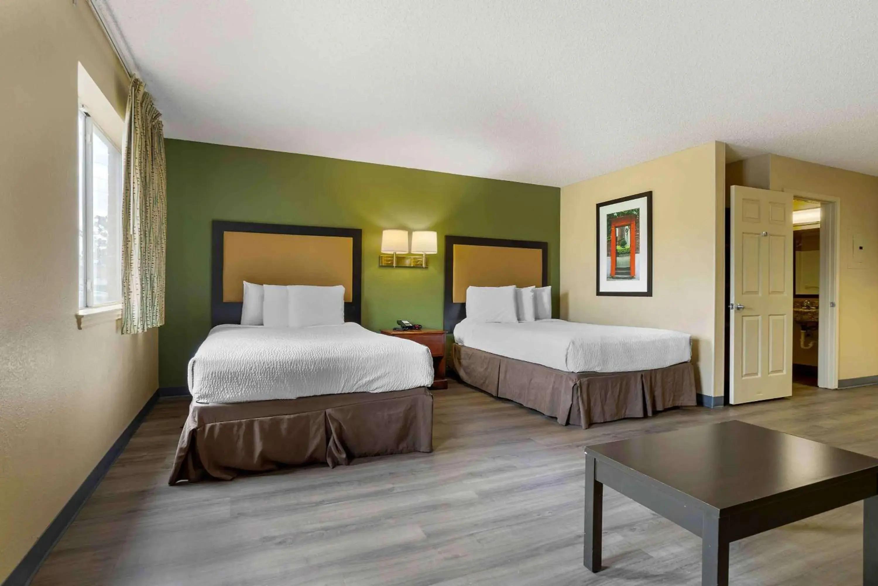 Bedroom, Bed in Extended Stay America Select Suites - Houston - Sugar Land Bedroom, Bed in Extended Stay America Select Suites - Houston - Sugar Land