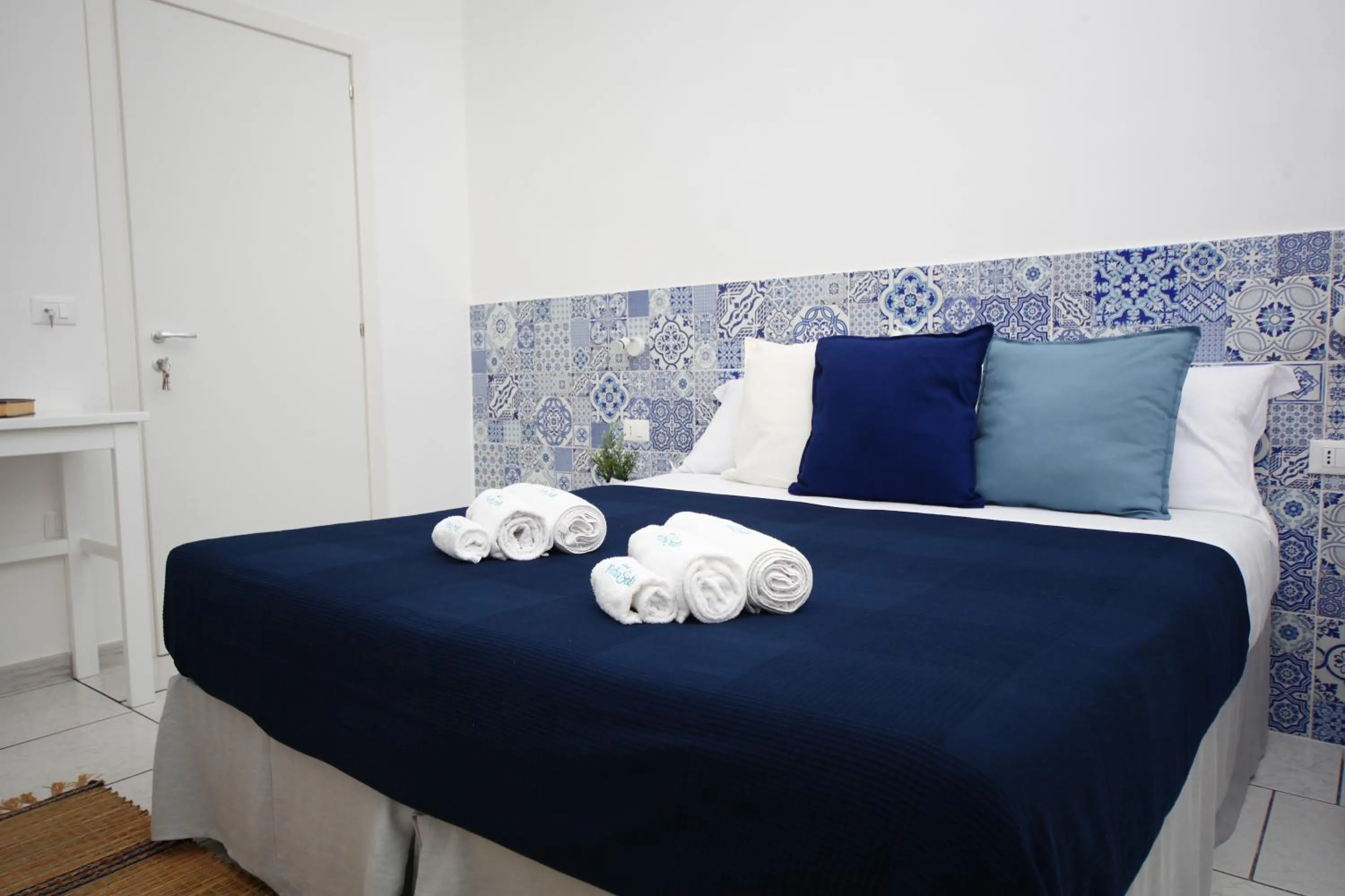 Bed in Petra Solis by Jdvacanze