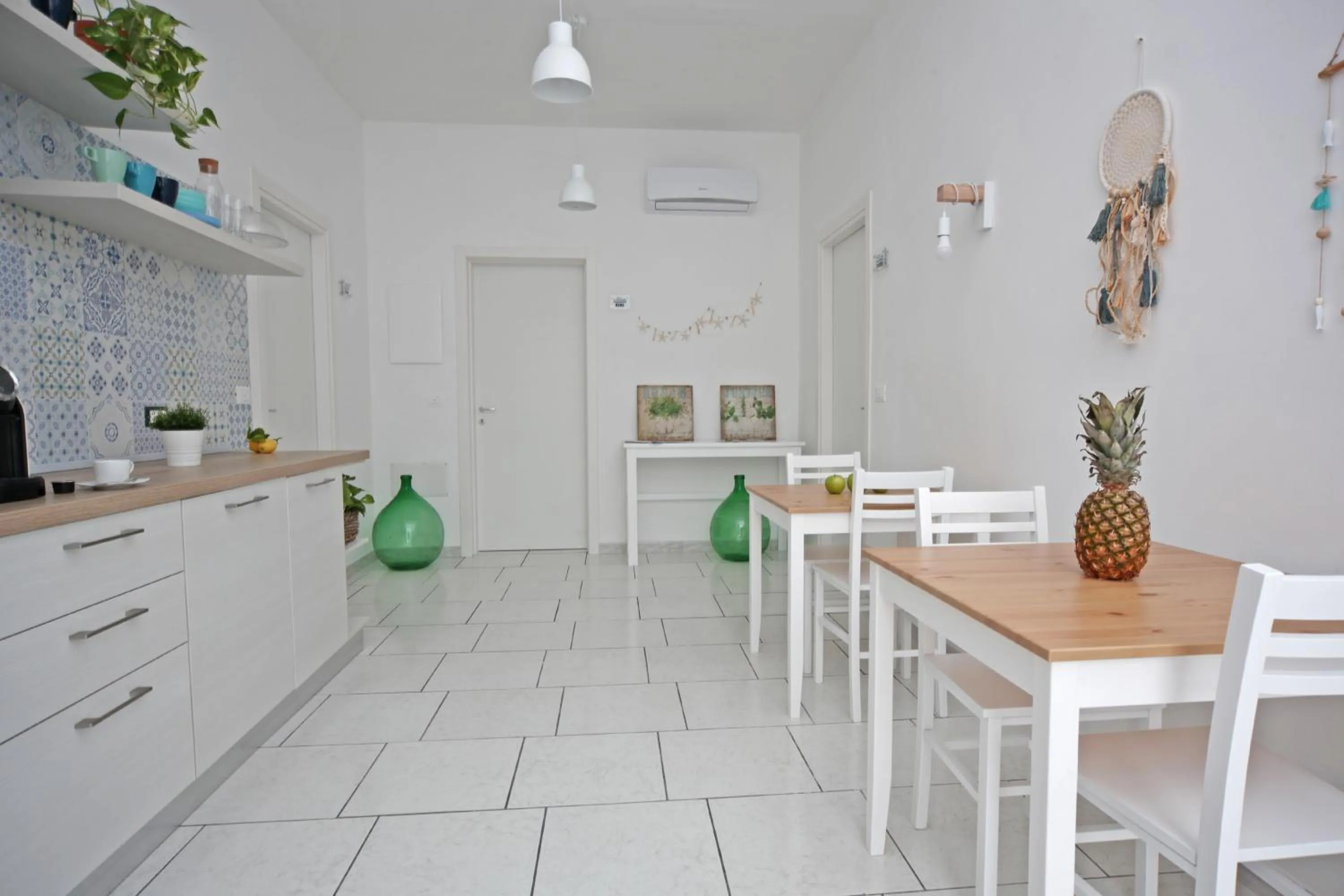 Communal lounge/ TV room in Petra Solis by Jdvacanze