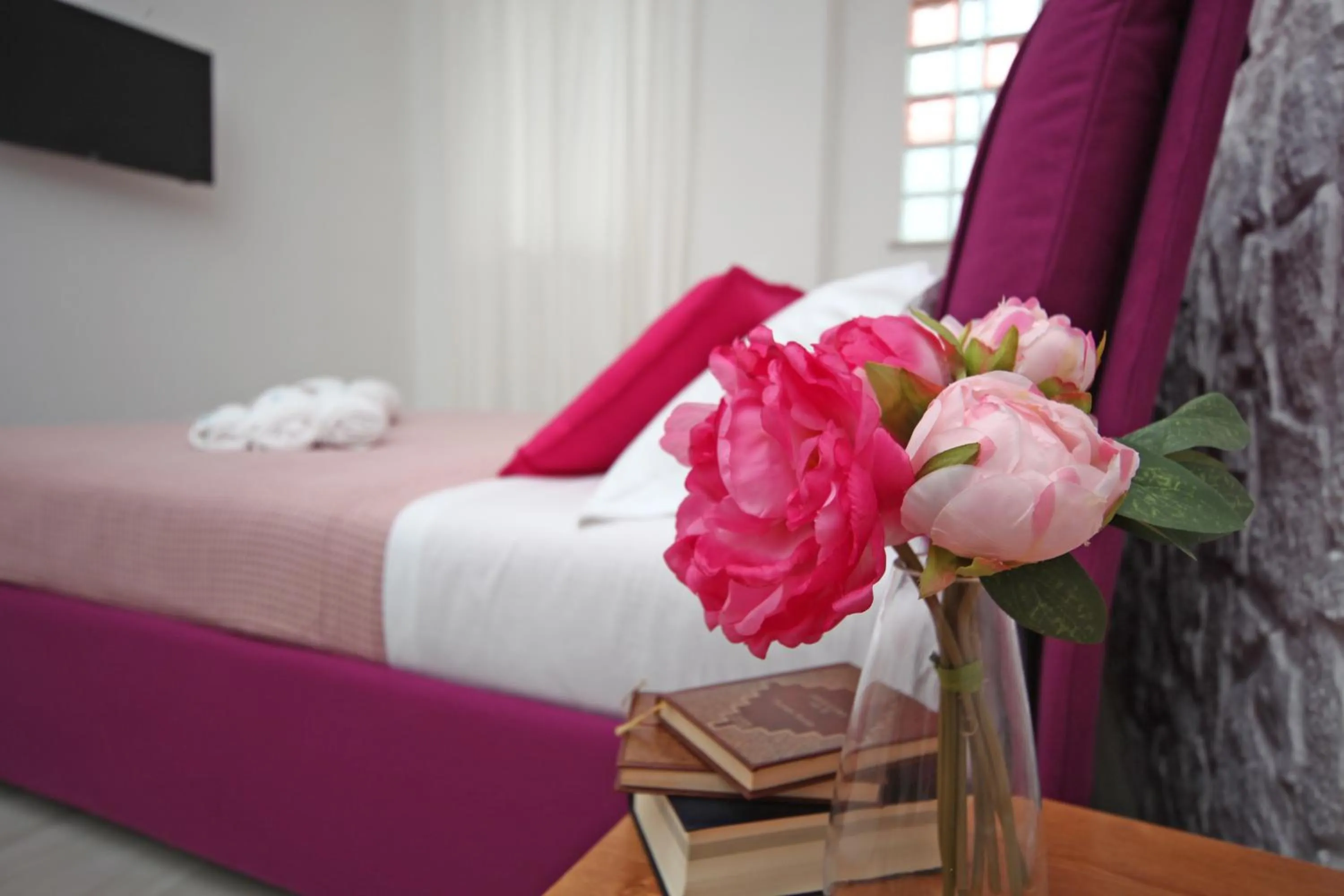 Bed in Petra Solis by Jdvacanze