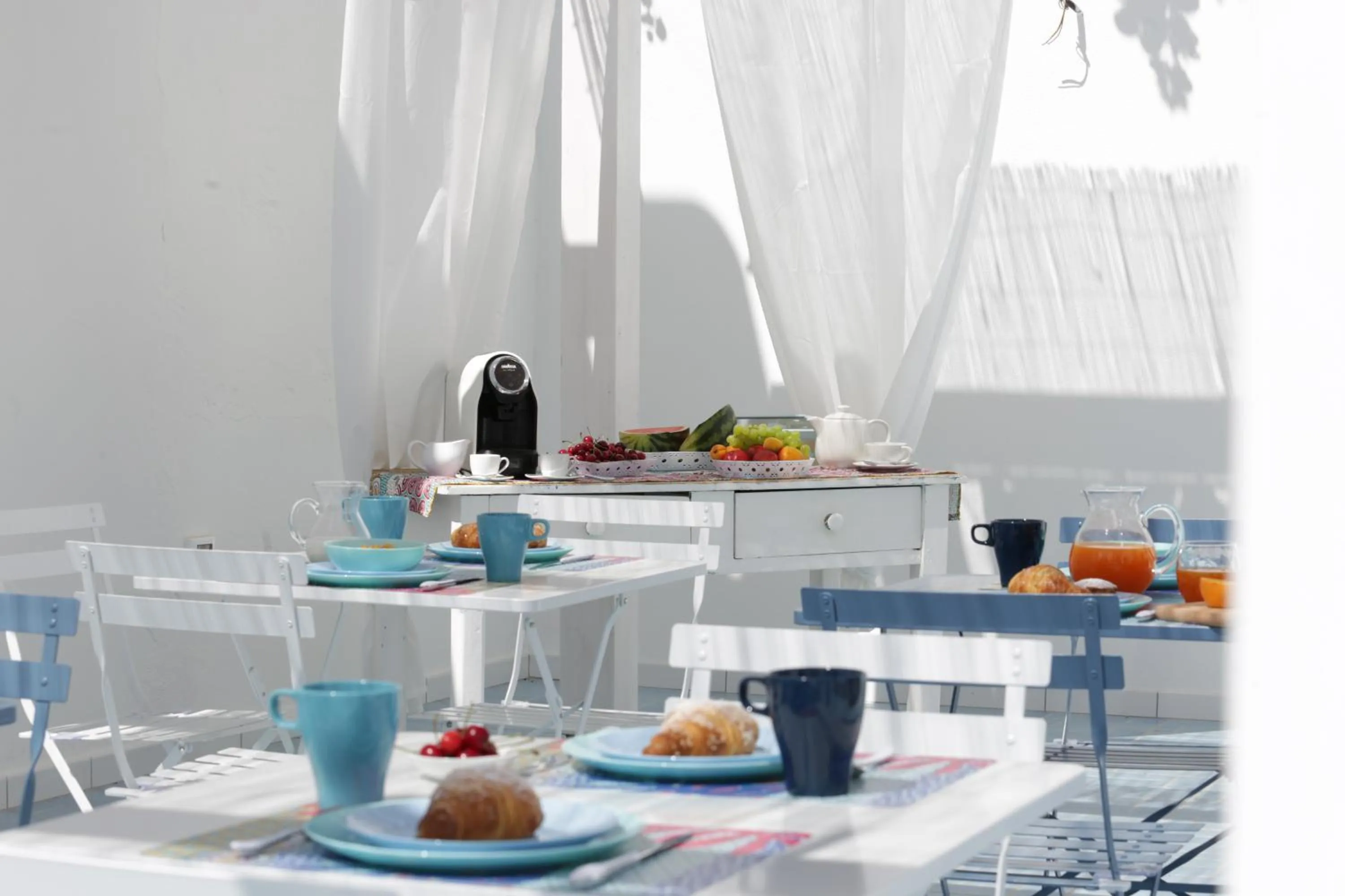 Food and drinks in Petra Solis by Jdvacanze