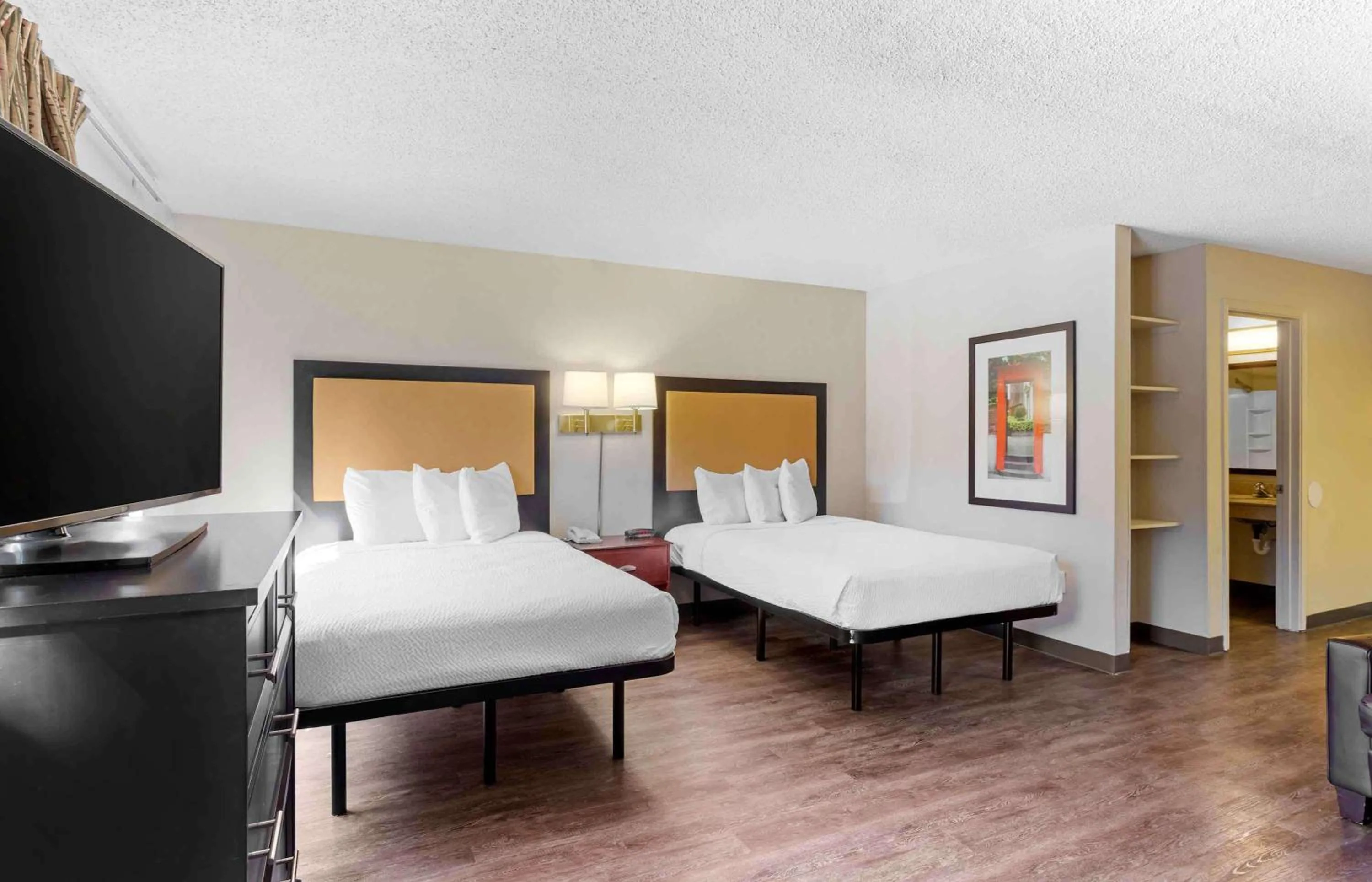 Bedroom, Bed in Extended Stay America Suites - Houston - Katy Freeway - Energy Corridor