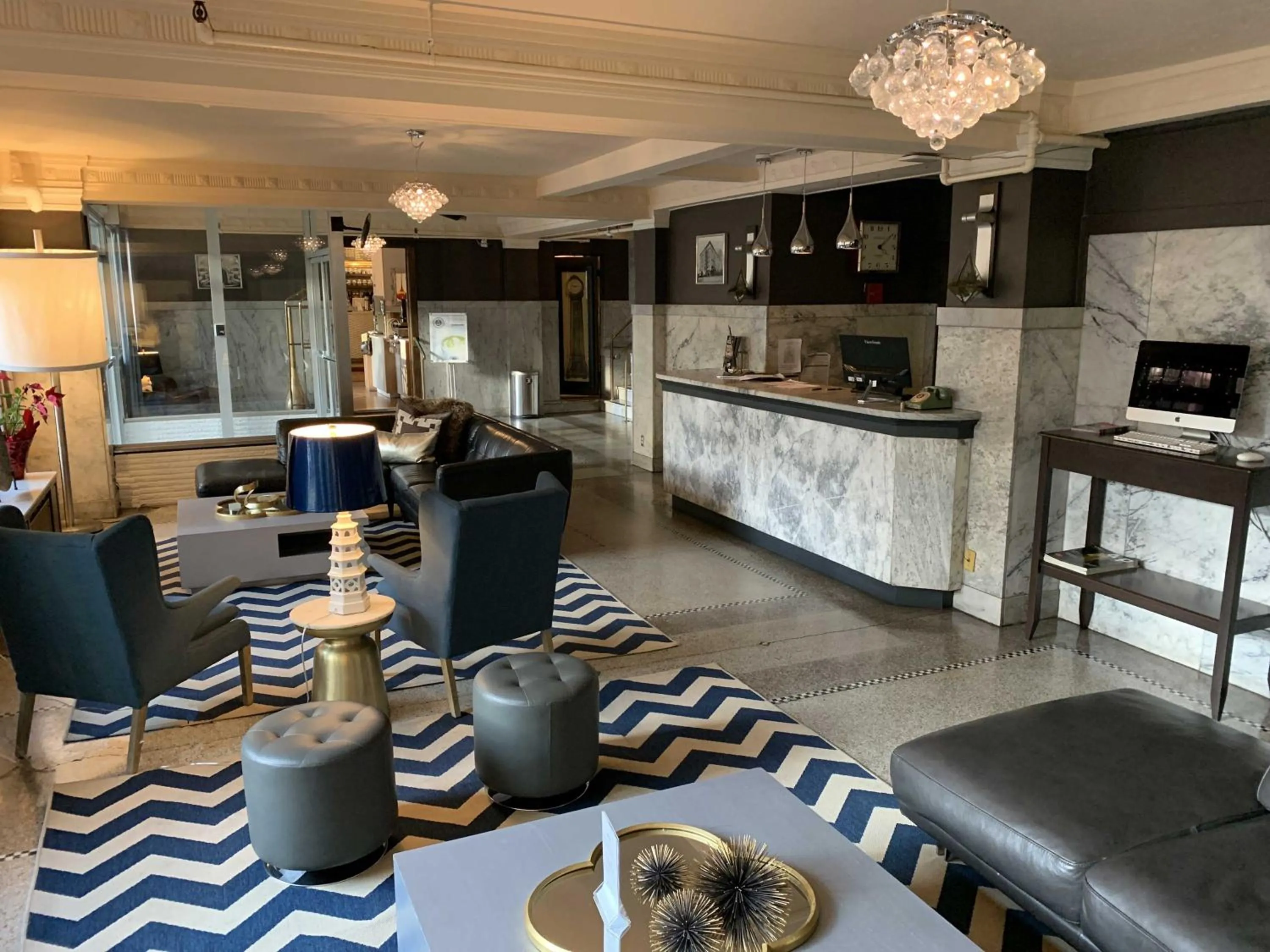 Moore Hotel