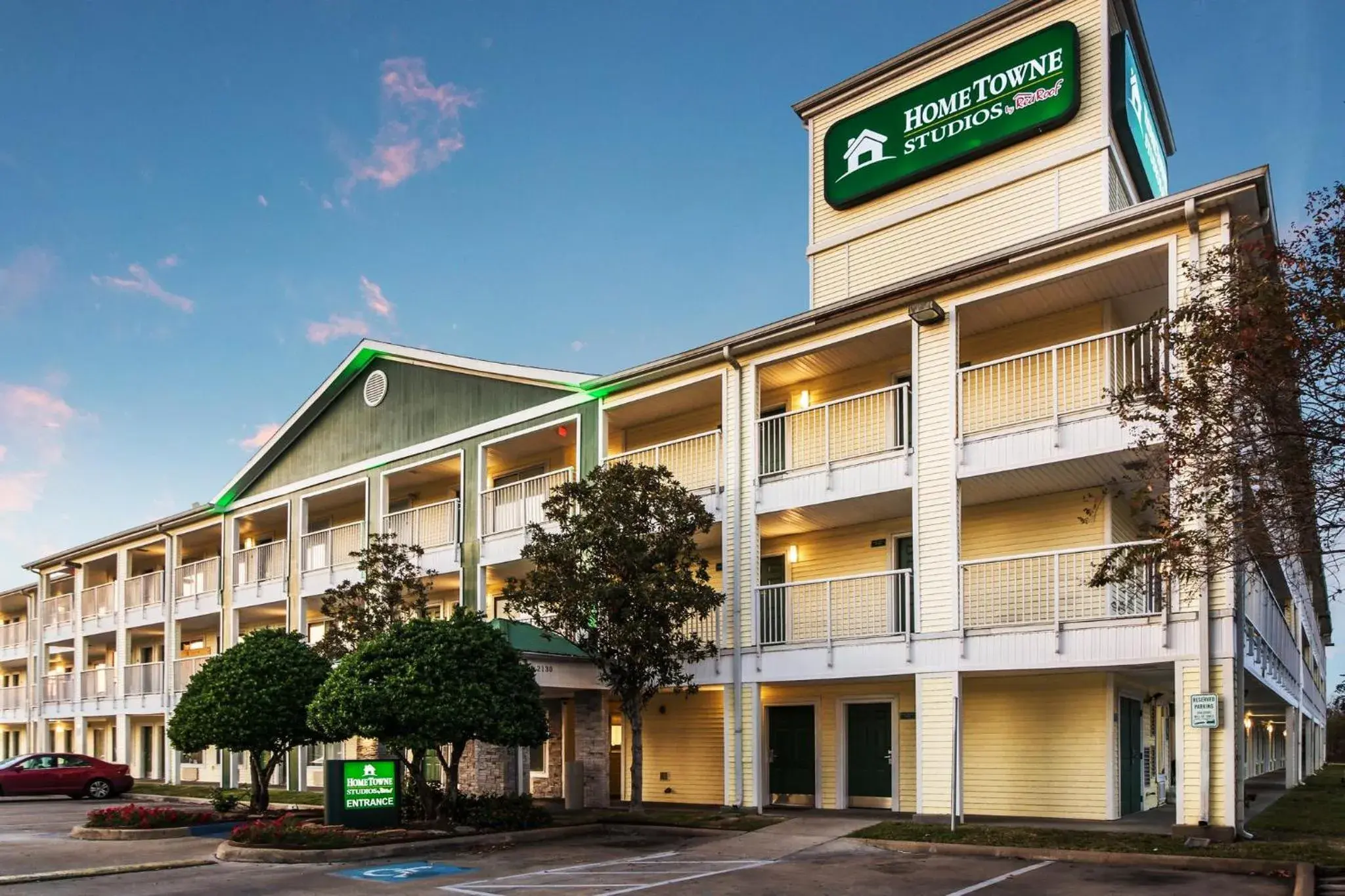 Property building in HomeTowne Studios by Red Roof Houston - West Oaks - Energy Corridor Property building in HomeTowne Studios by Red Roof Houston - West Oaks - Energy Corridor