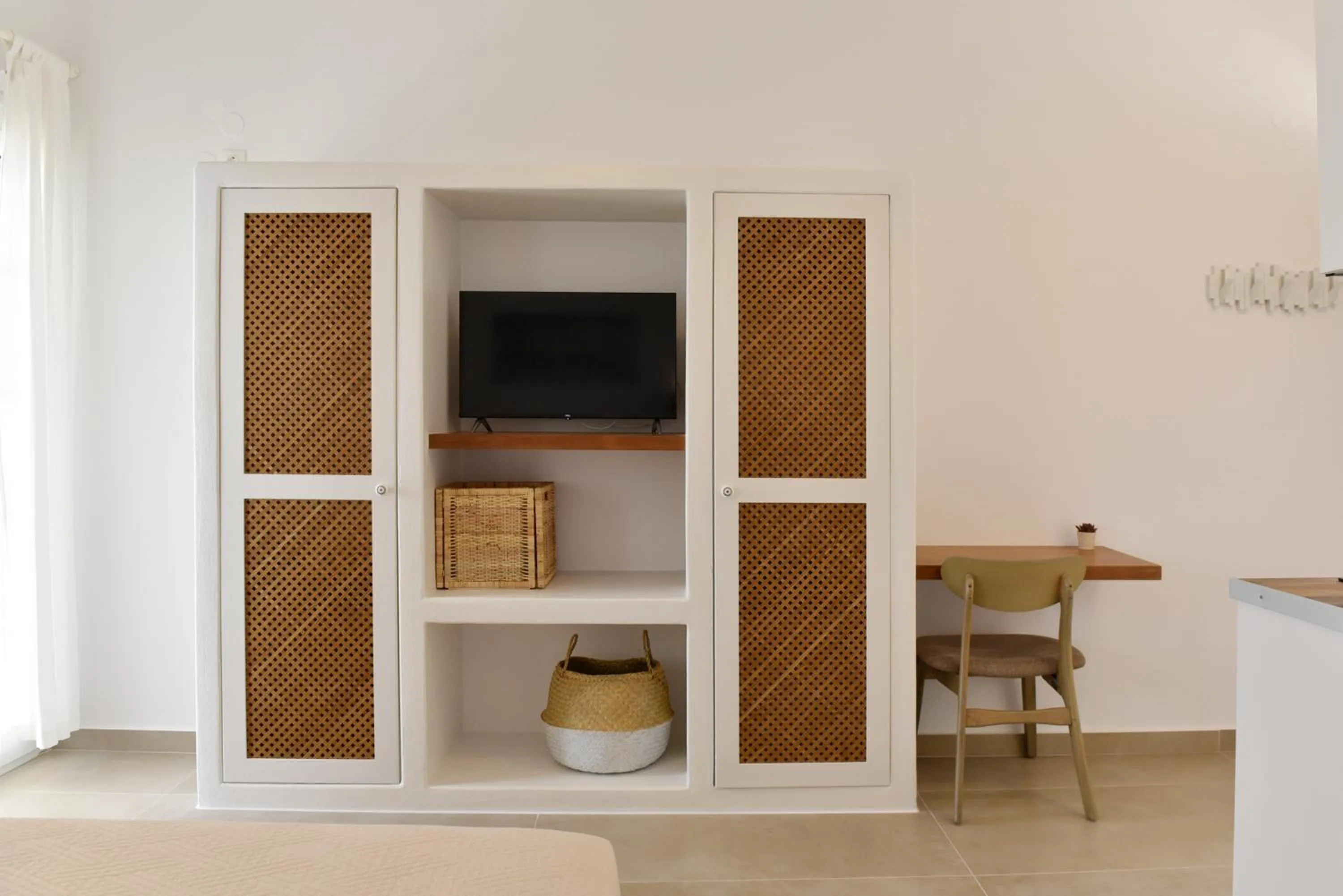 Giourgas Studios & Apartments