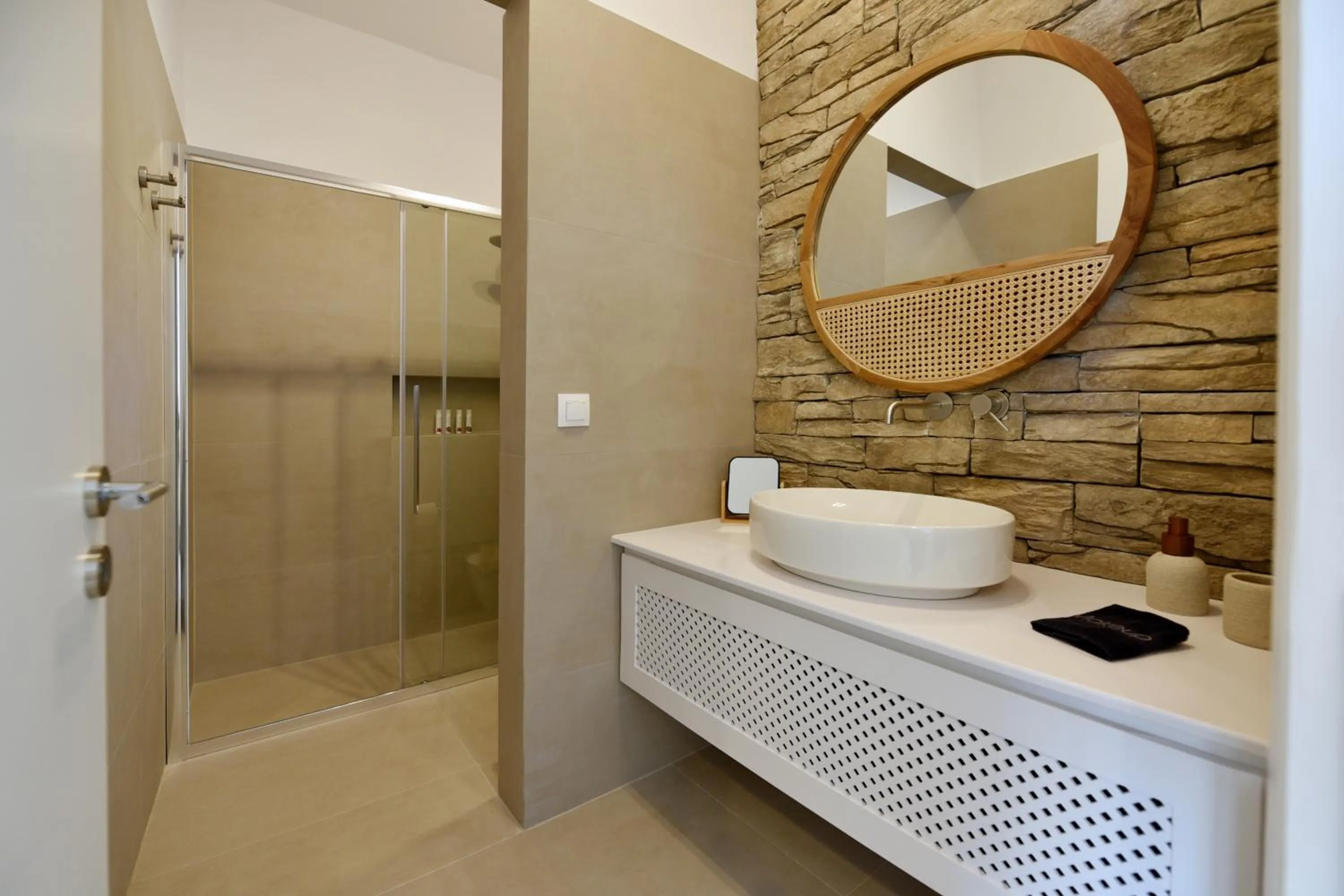 Giourgas Studios & Apartments