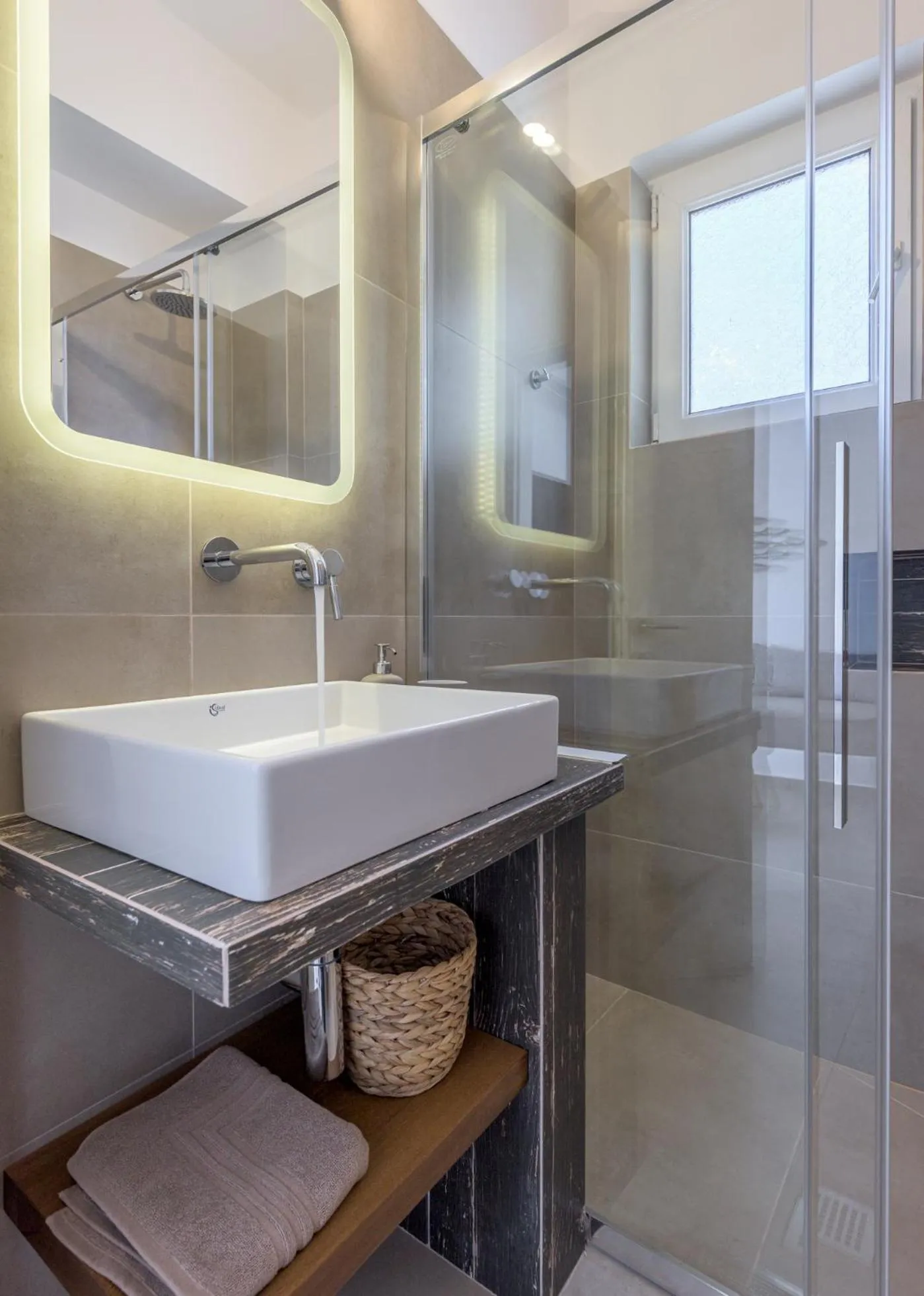 Giourgas Studios & Apartments