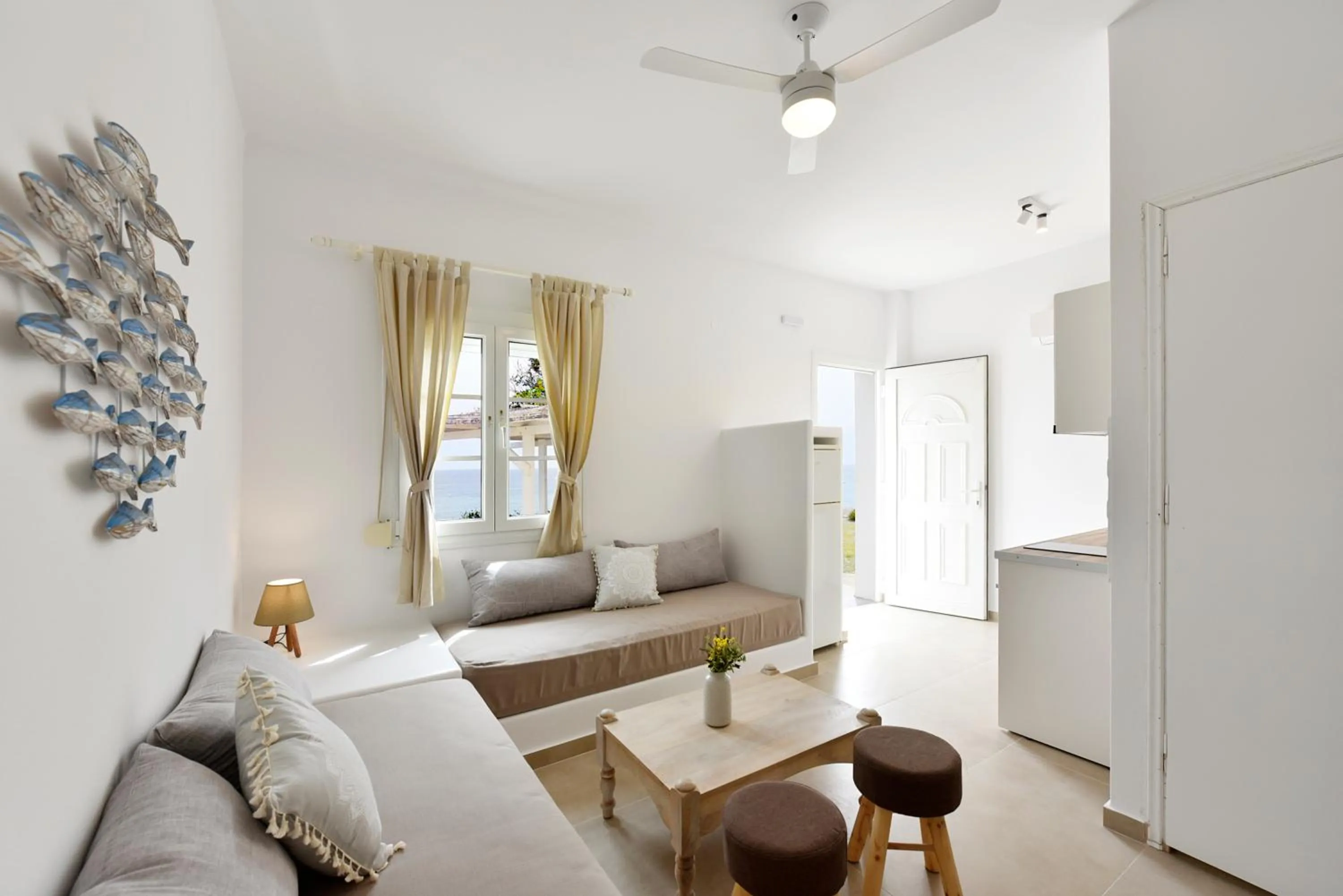 Giourgas Studios & Apartments