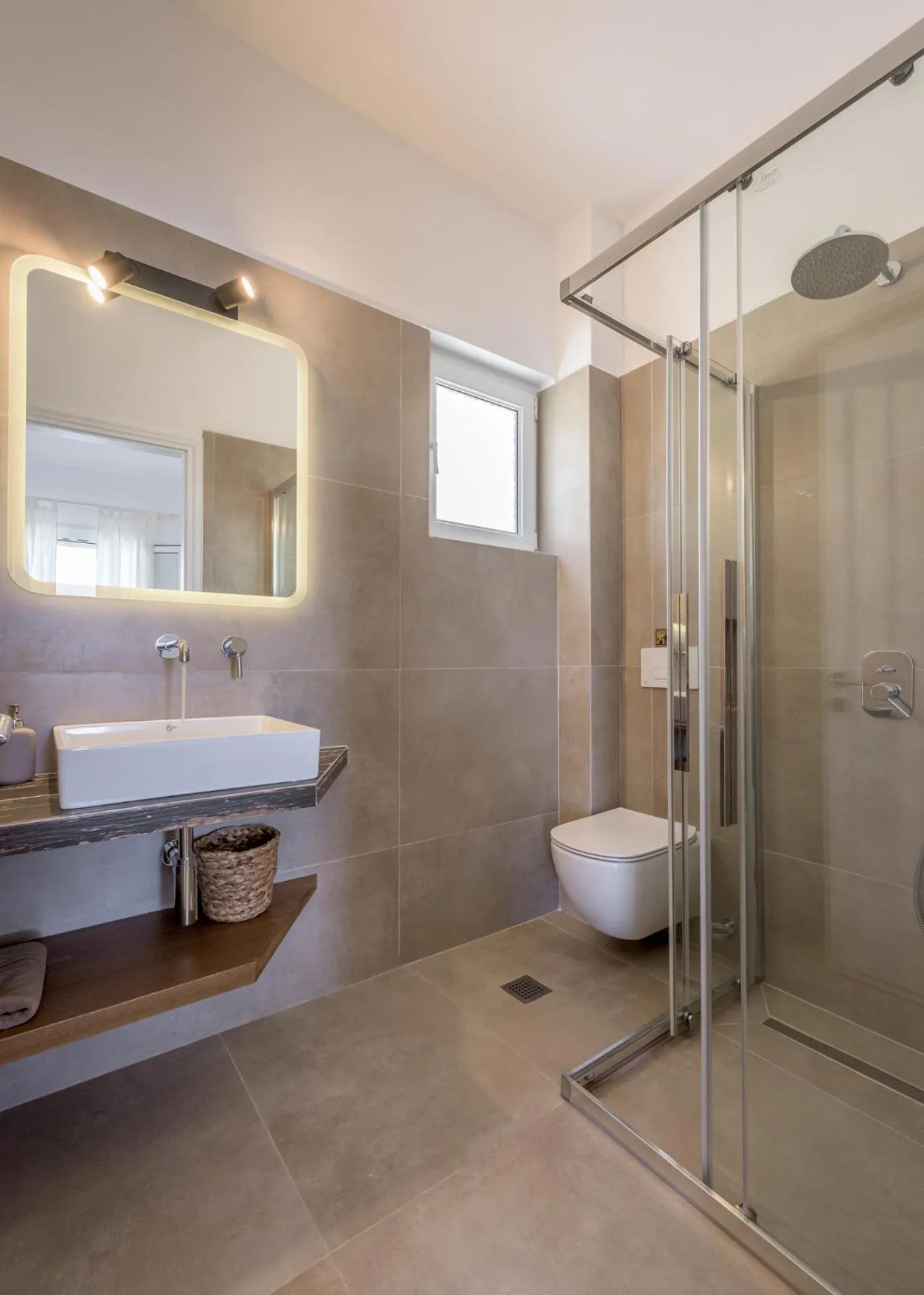 Giourgas Studios & Apartments