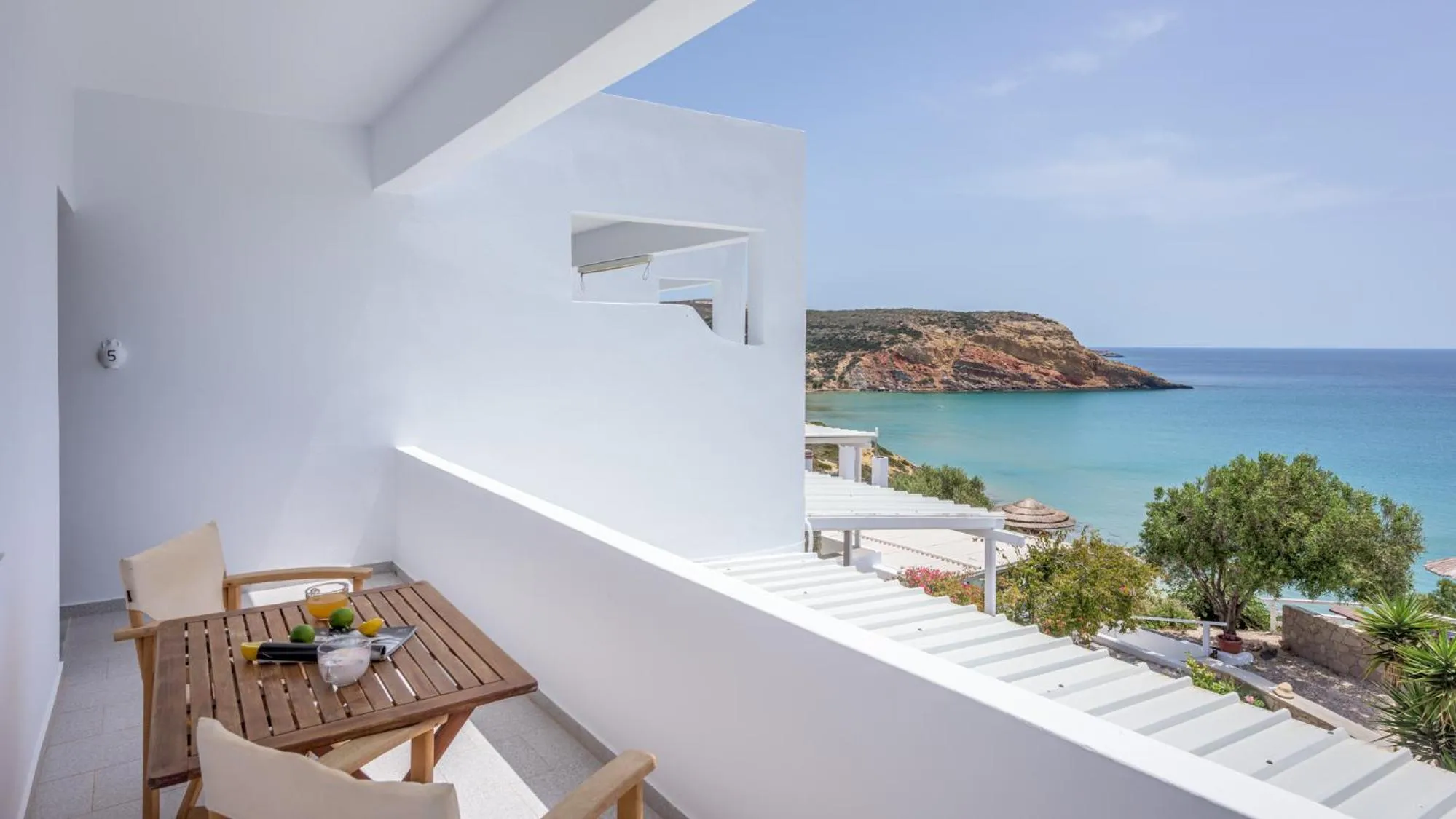 Giourgas Studios & Apartments