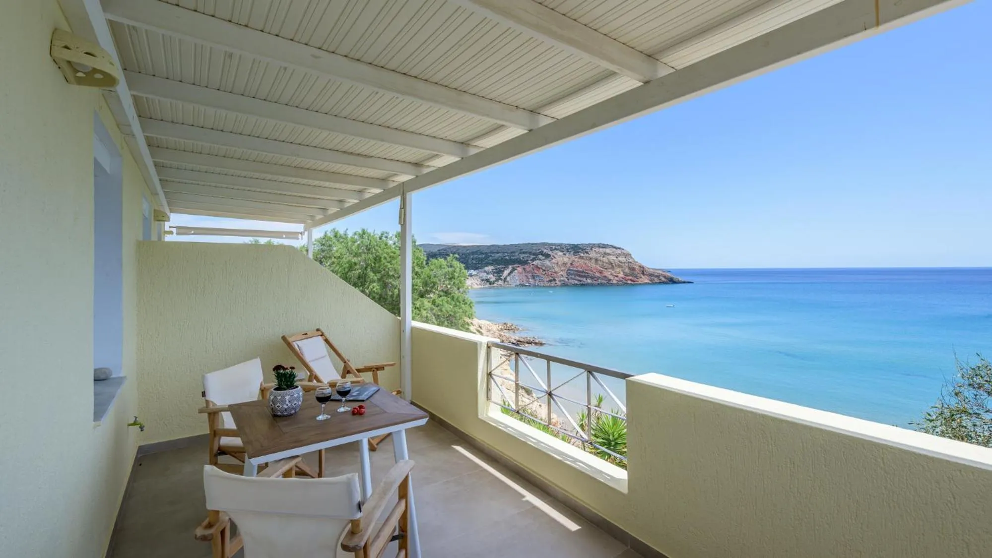 Giourgas Studios & Apartments