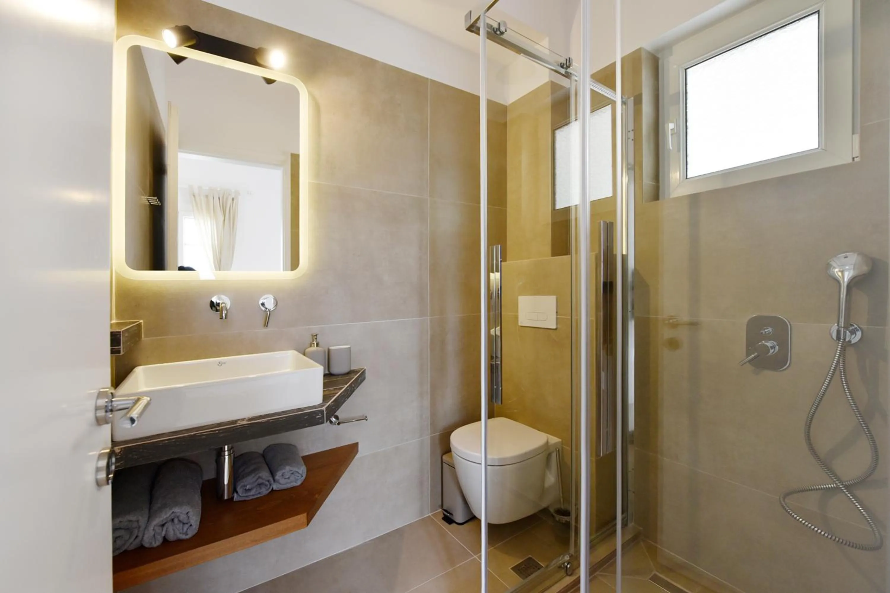 Giourgas Studios & Apartments