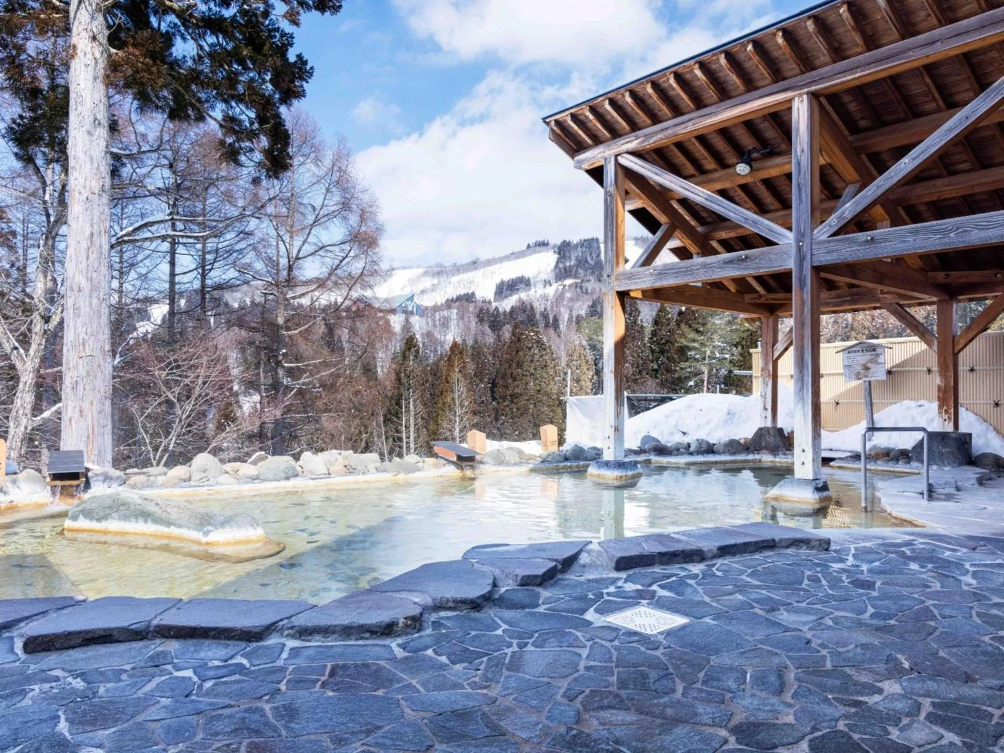 Open Air Bath in Manten no Yado