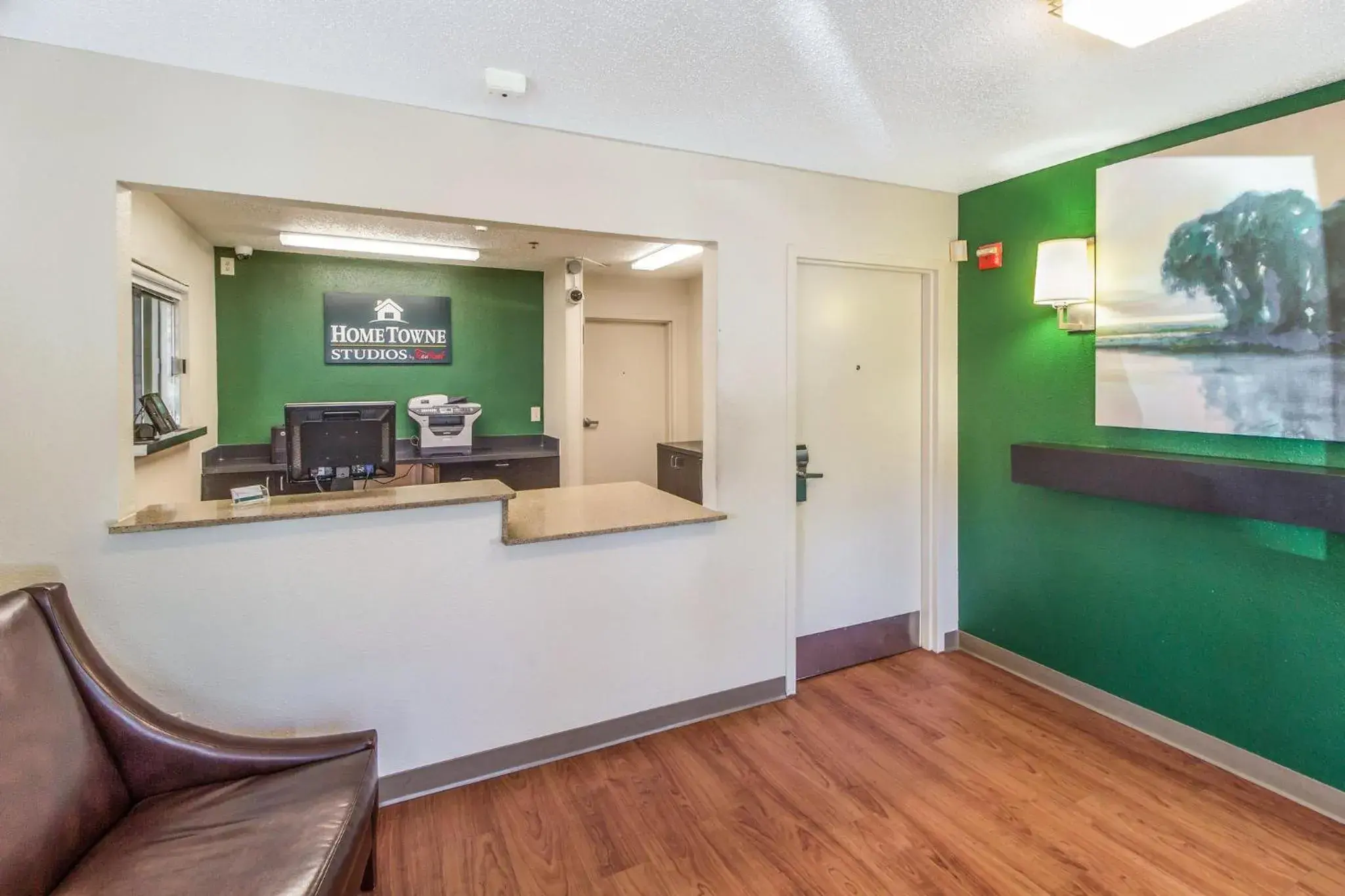 Lobby or reception in HomeTowne Studios by Red Roof Houston - Northwest Lobby or reception in HomeTowne Studios by Red Roof Houston - Northwest