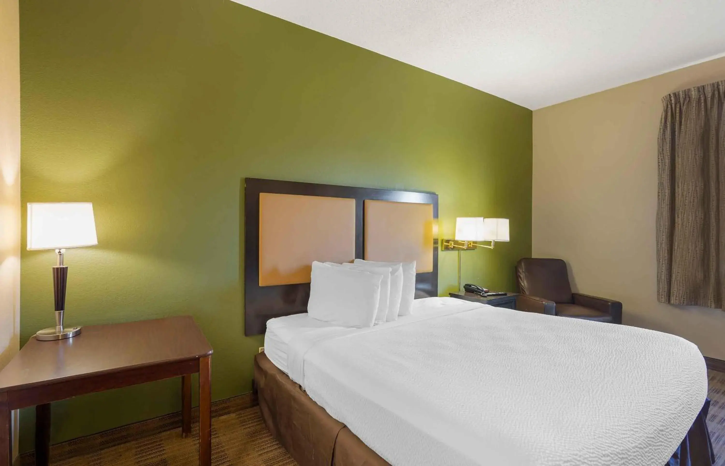 Studio with 1 King Bed - Non-Smoking in Extended Stay America Suites - Philadelphia - Airport - Tinicum Blvd Studio with 1 King Bed - Non-Smoking in Extended Stay America Suites - Philadelphia - Airport - Tinicum Blvd