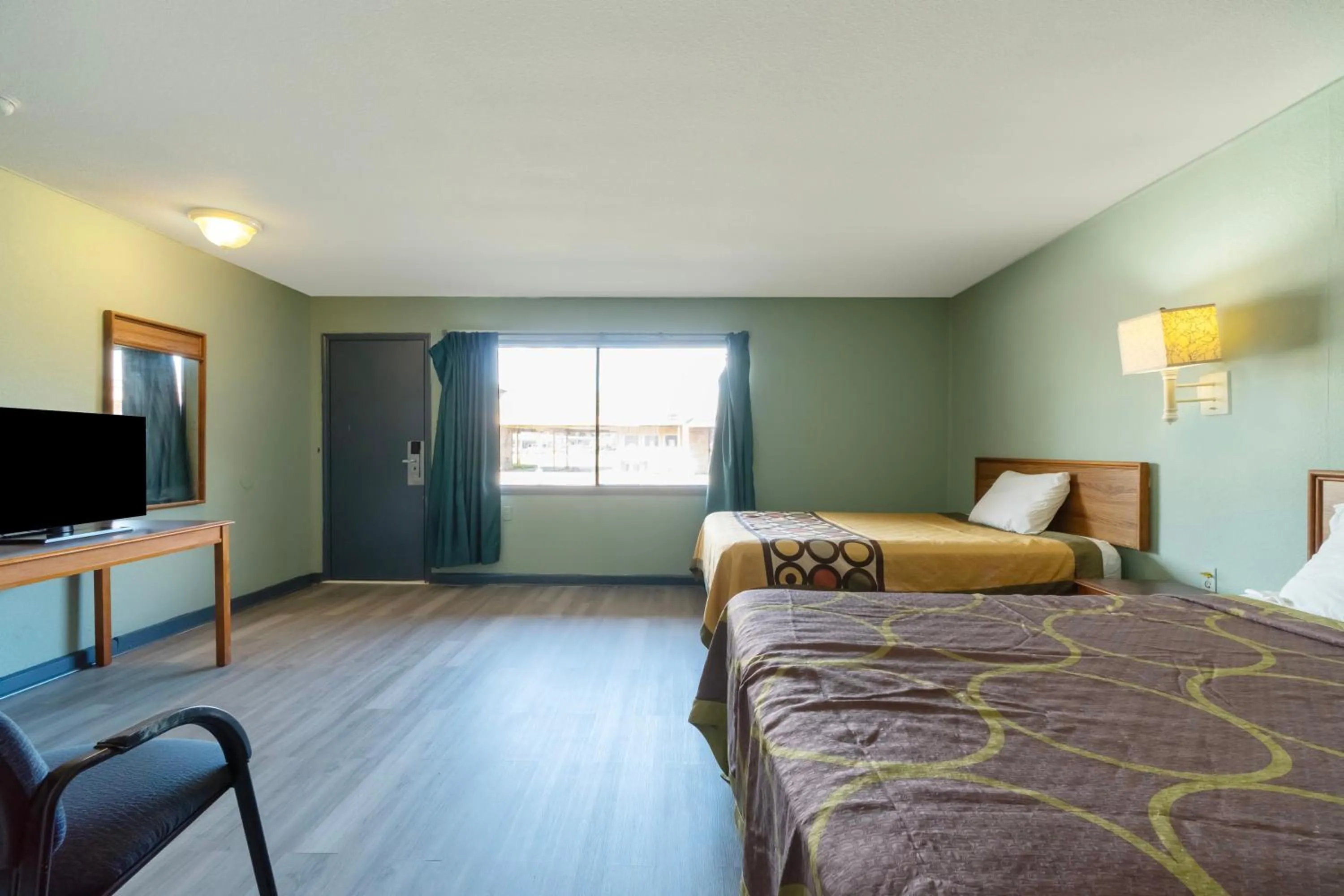 Bedroom, Bed in Capital O Parker Motel Clute Jackson Tx 332