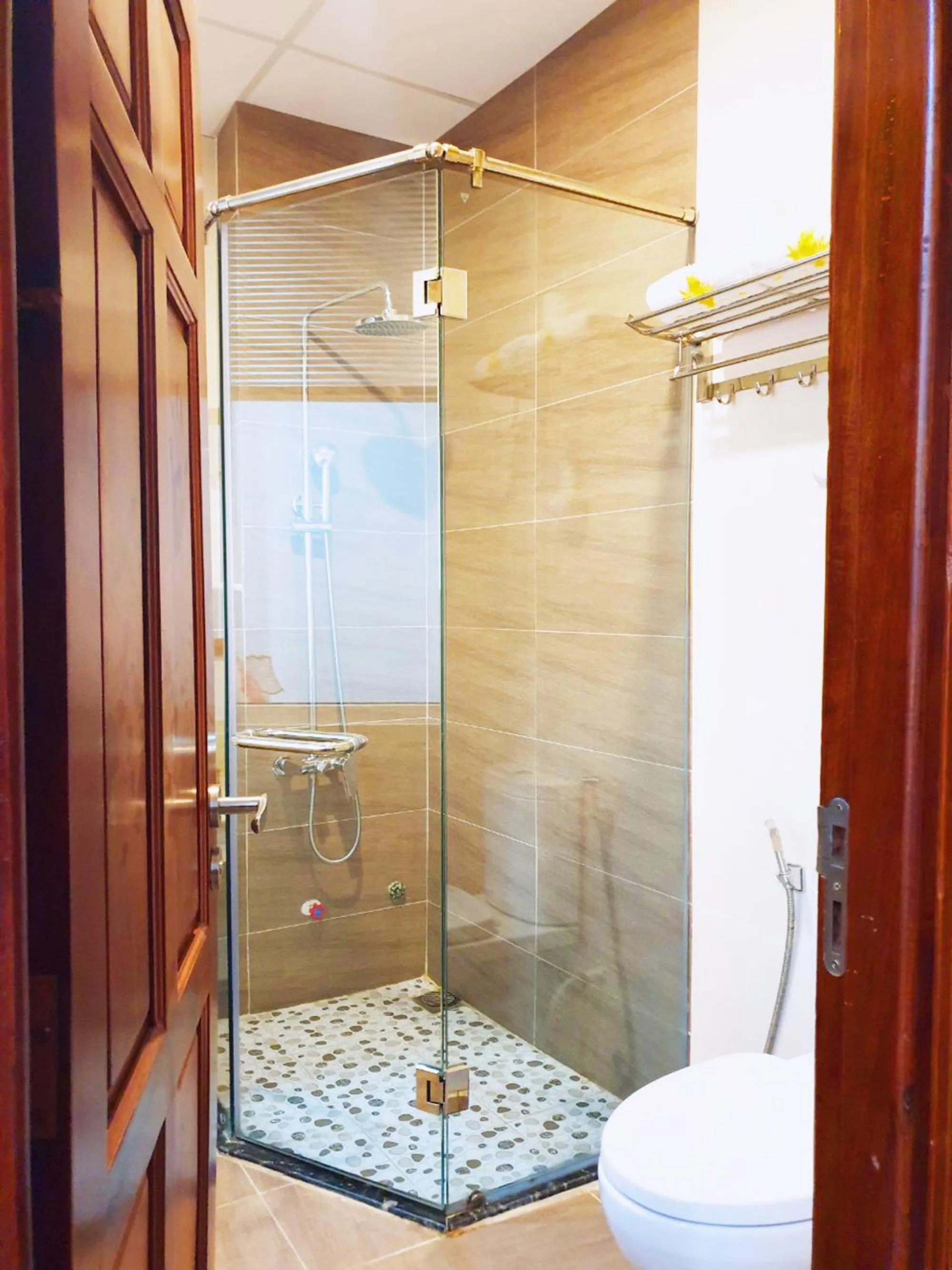 Shower in Hoang Son Hotel - Can Tho