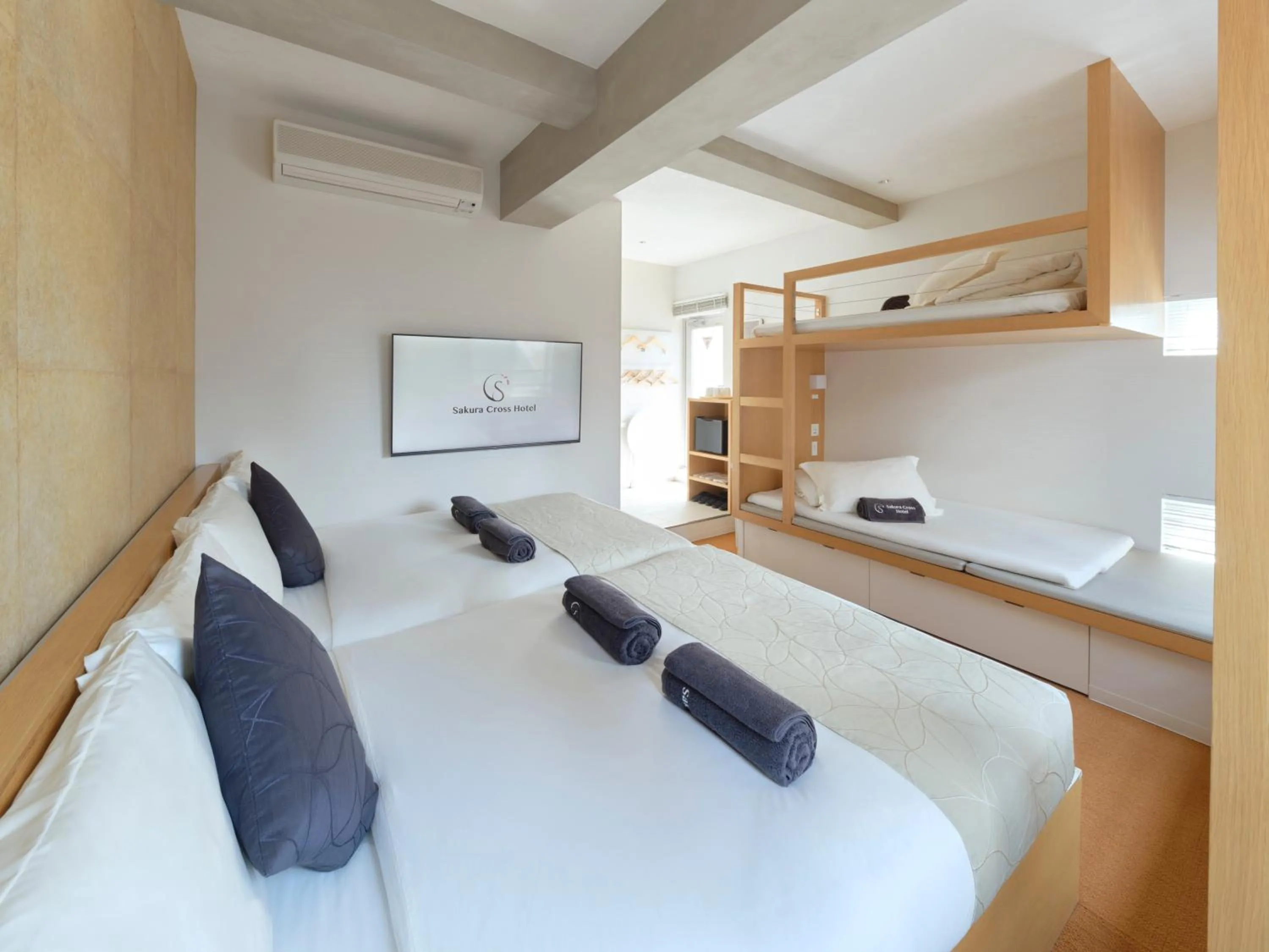 Photo of the whole room, Bed in Sakura Cross Hotel Ueno Okachimachi