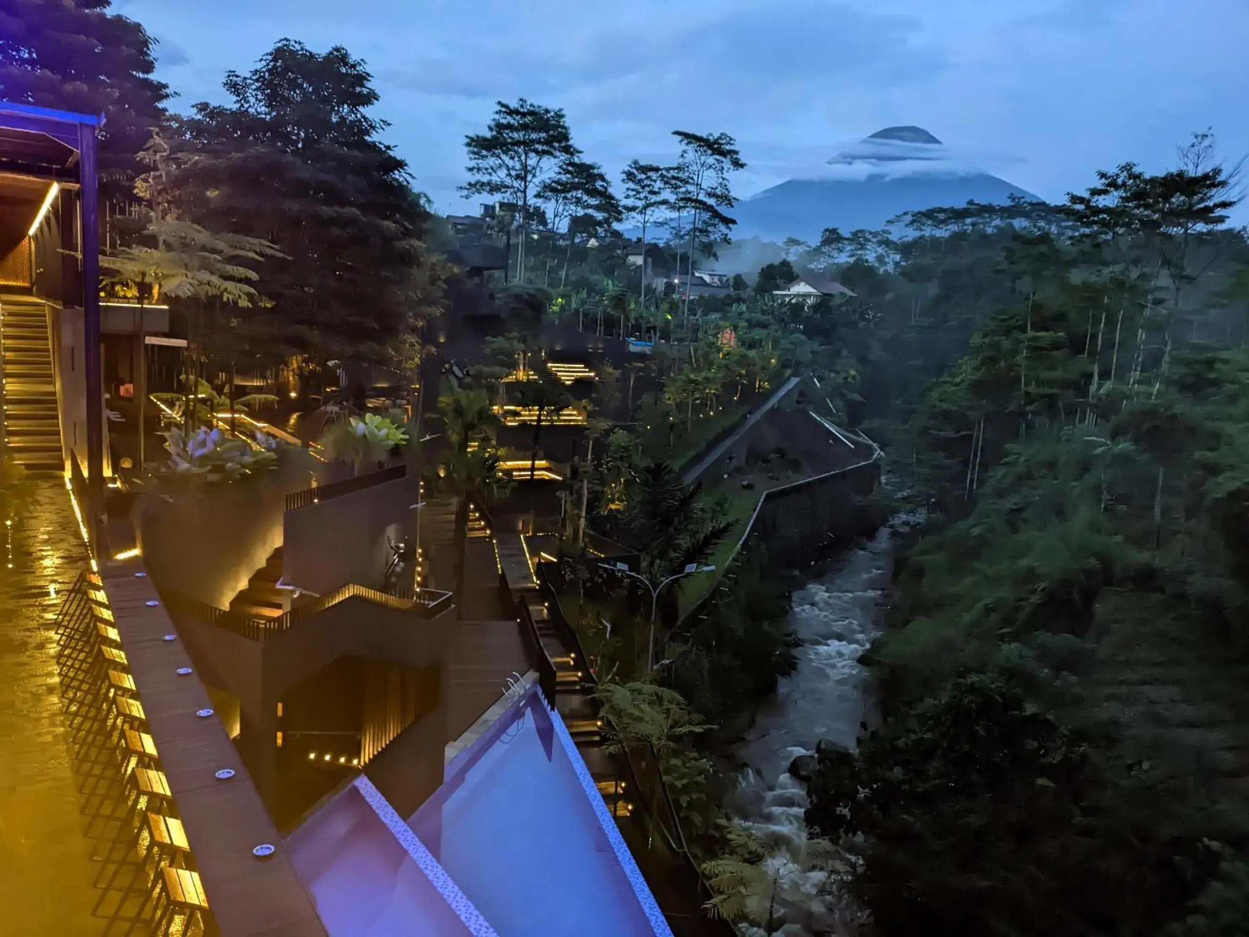 Restaurant/places to eat in Hotel Dafam Wonosobo Restaurant/places to eat in Hotel Dafam Wonosobo