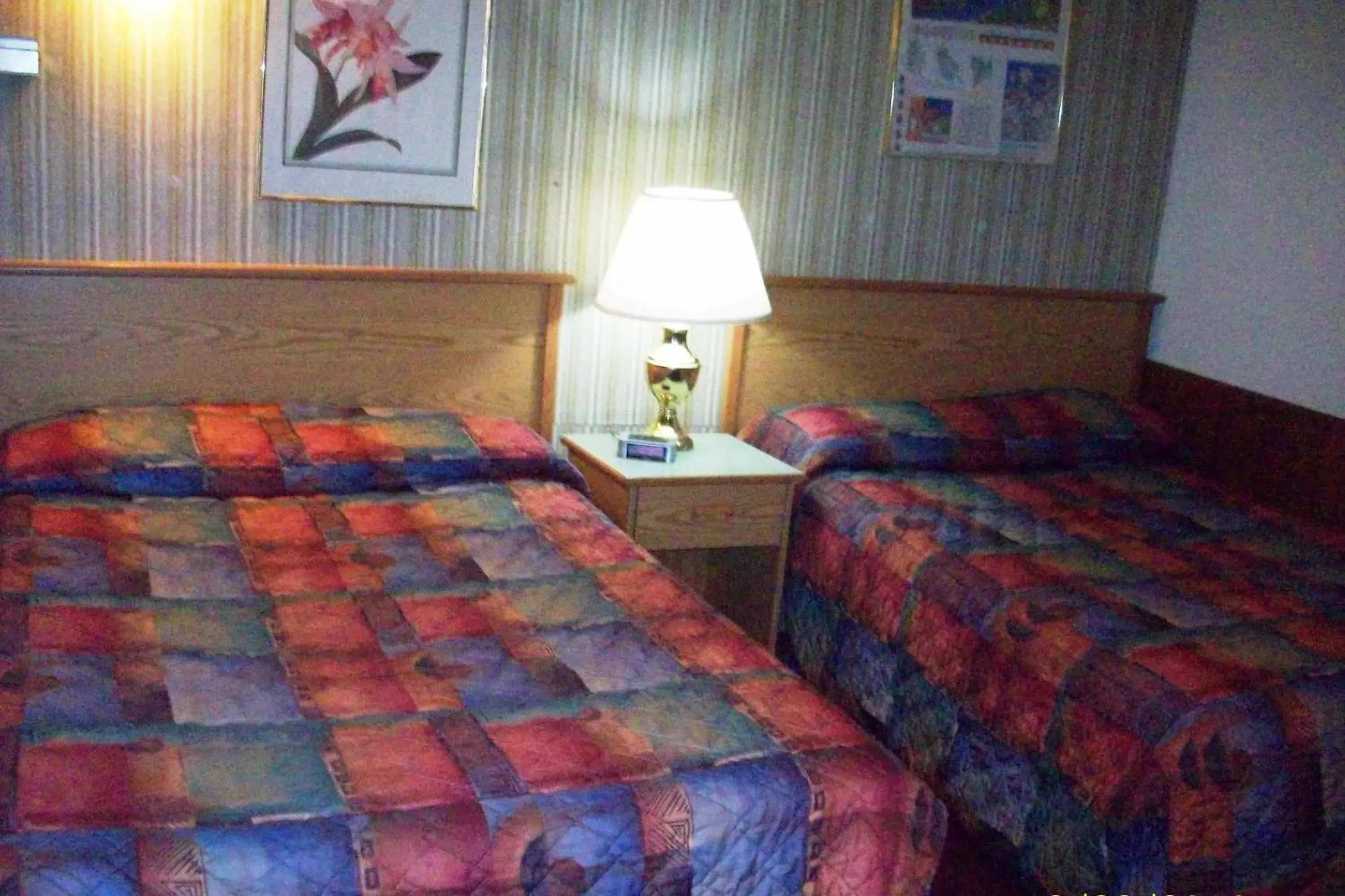 Bed in Hilander Motel Bed in Hilander Motel