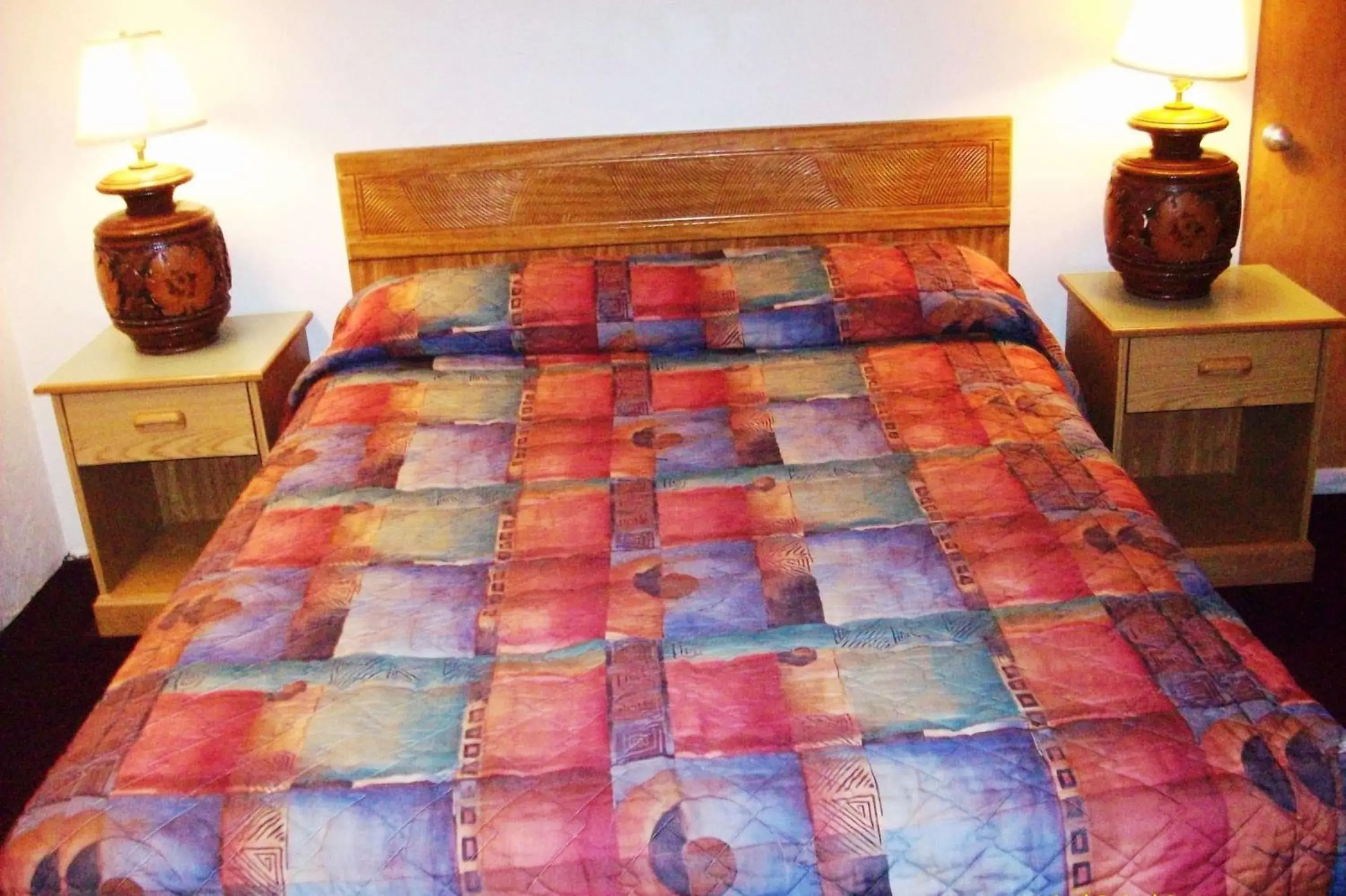 Bed in Hilander Motel Bed in Hilander Motel