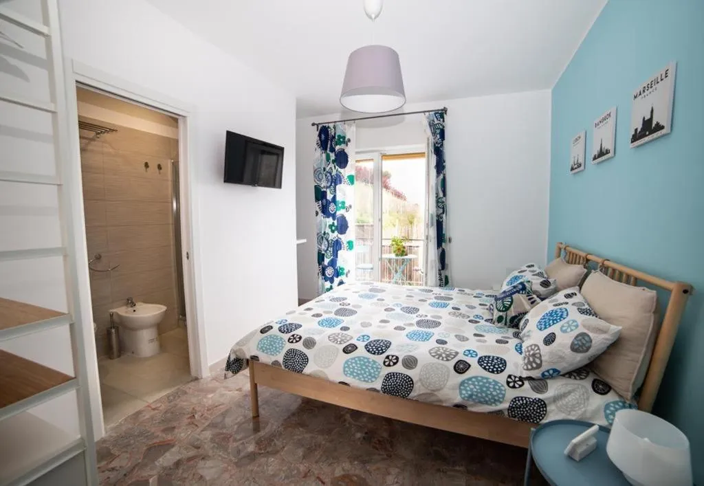 Photo of the whole room, Bed in B&B Pacifico